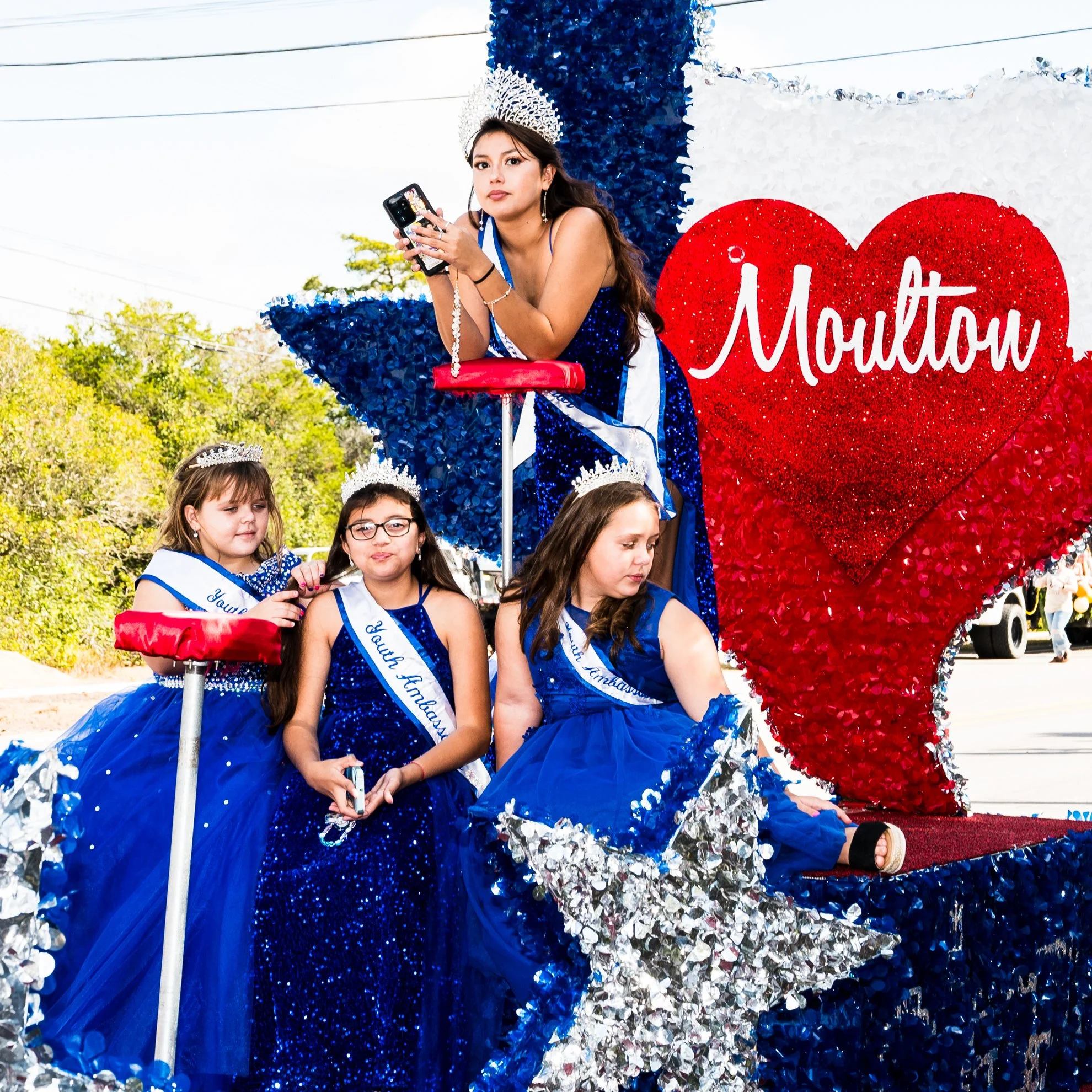 Moulton Royal Court before the Yorktown Western Days parade