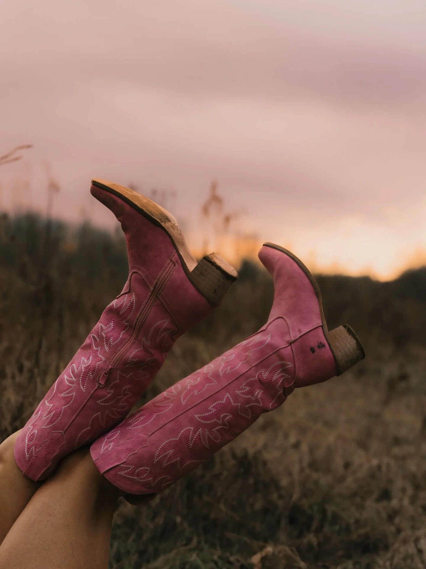 love a little boot moment 🩷