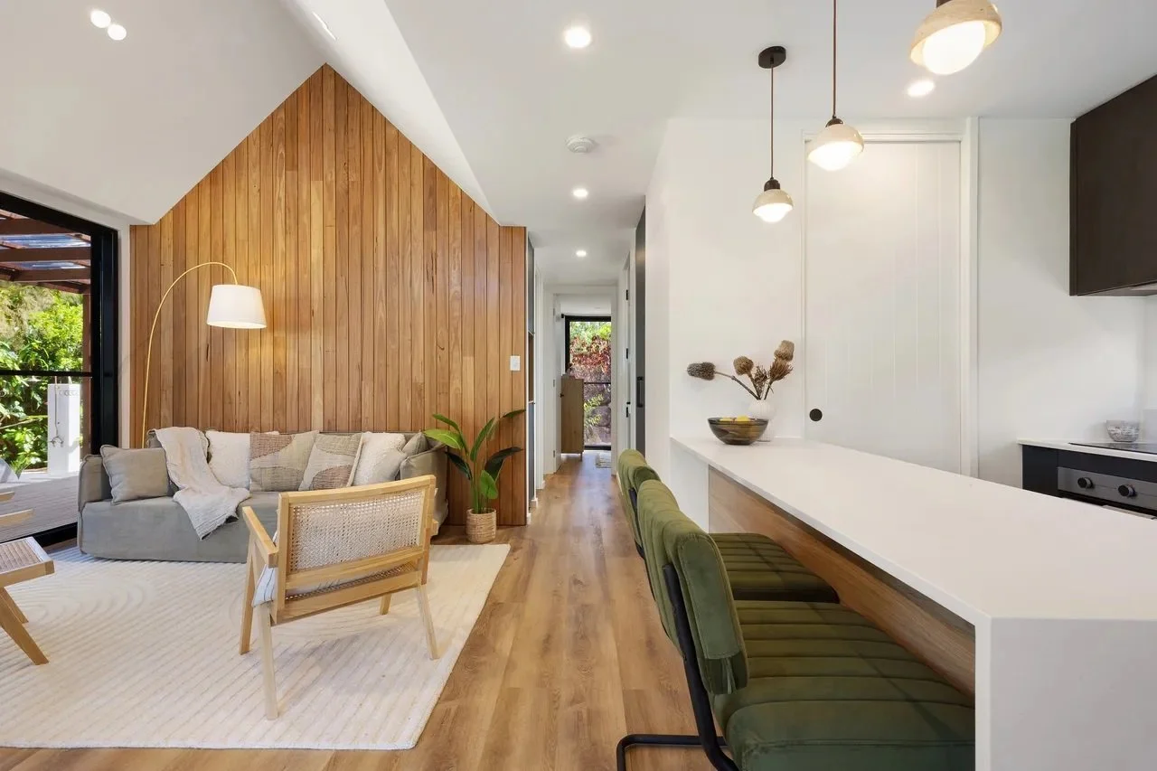 Valencia 60 f copy.jpg