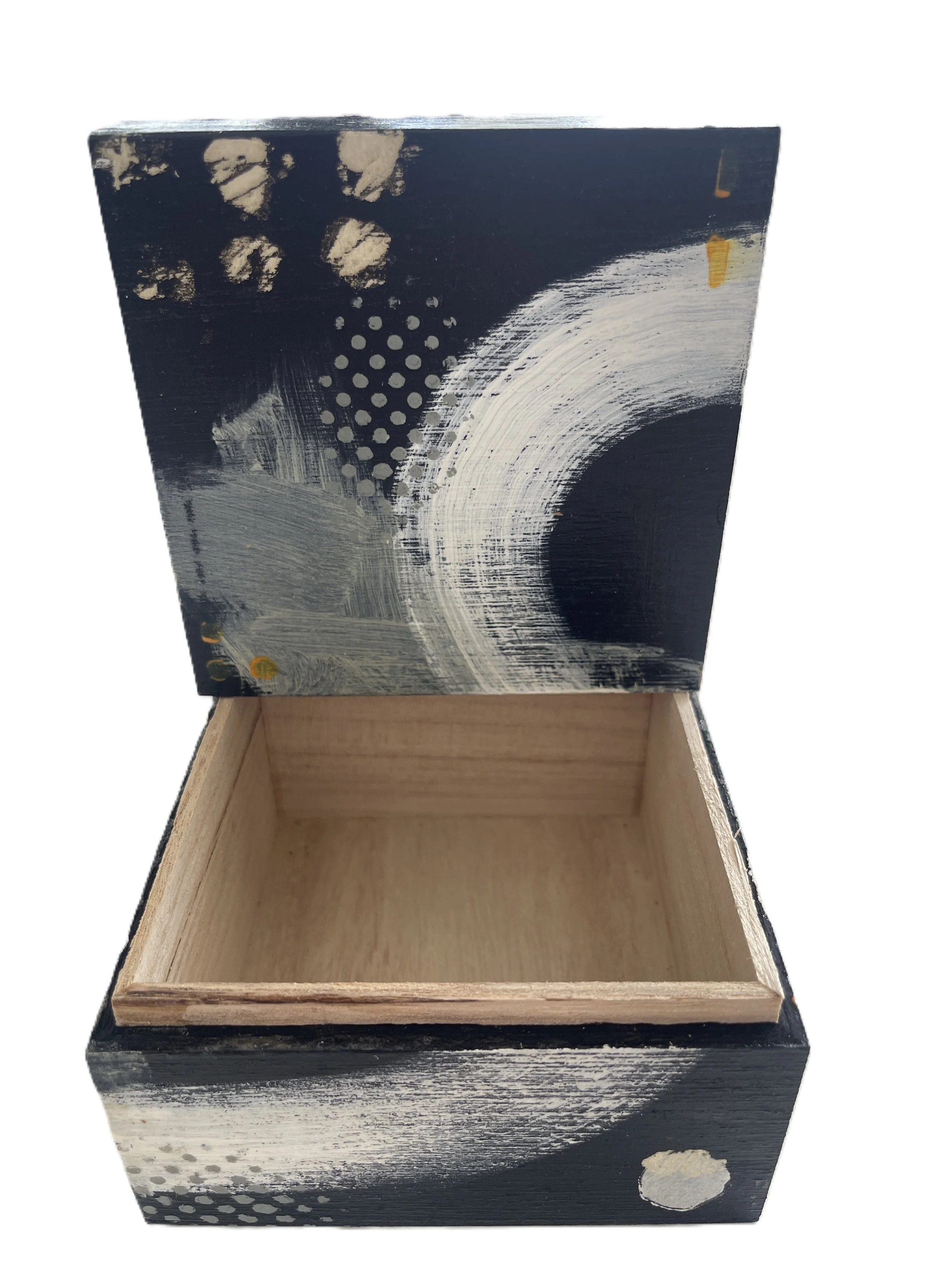 Circles on Squares - Cube no background (4).JPG