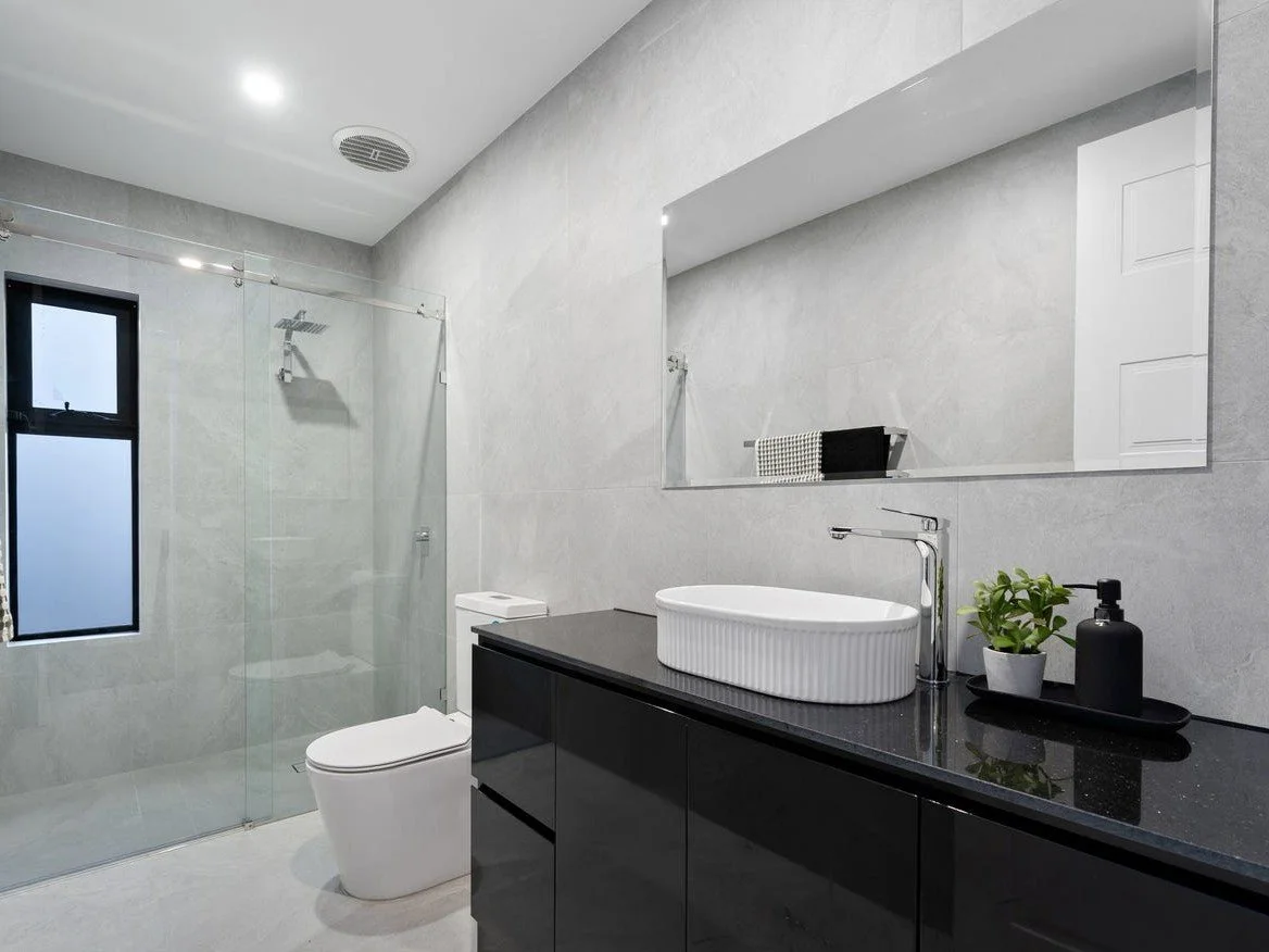 2 Mossfield Avenue, Ferntree Gully - 8.jpg