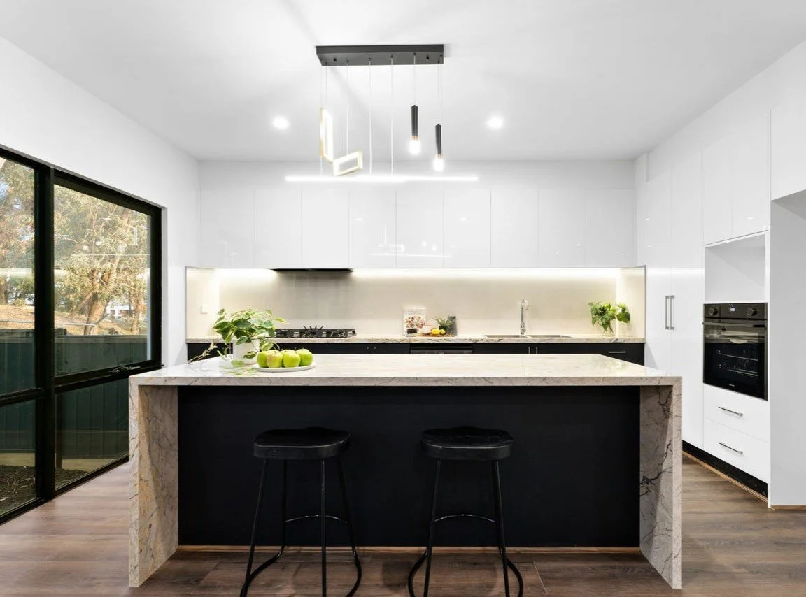 2 Mossfield Avenue, Ferntree Gully - 2.jpg