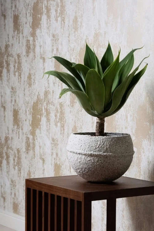 High-Glamour Interior with Gold Leaf / Glitter Finish