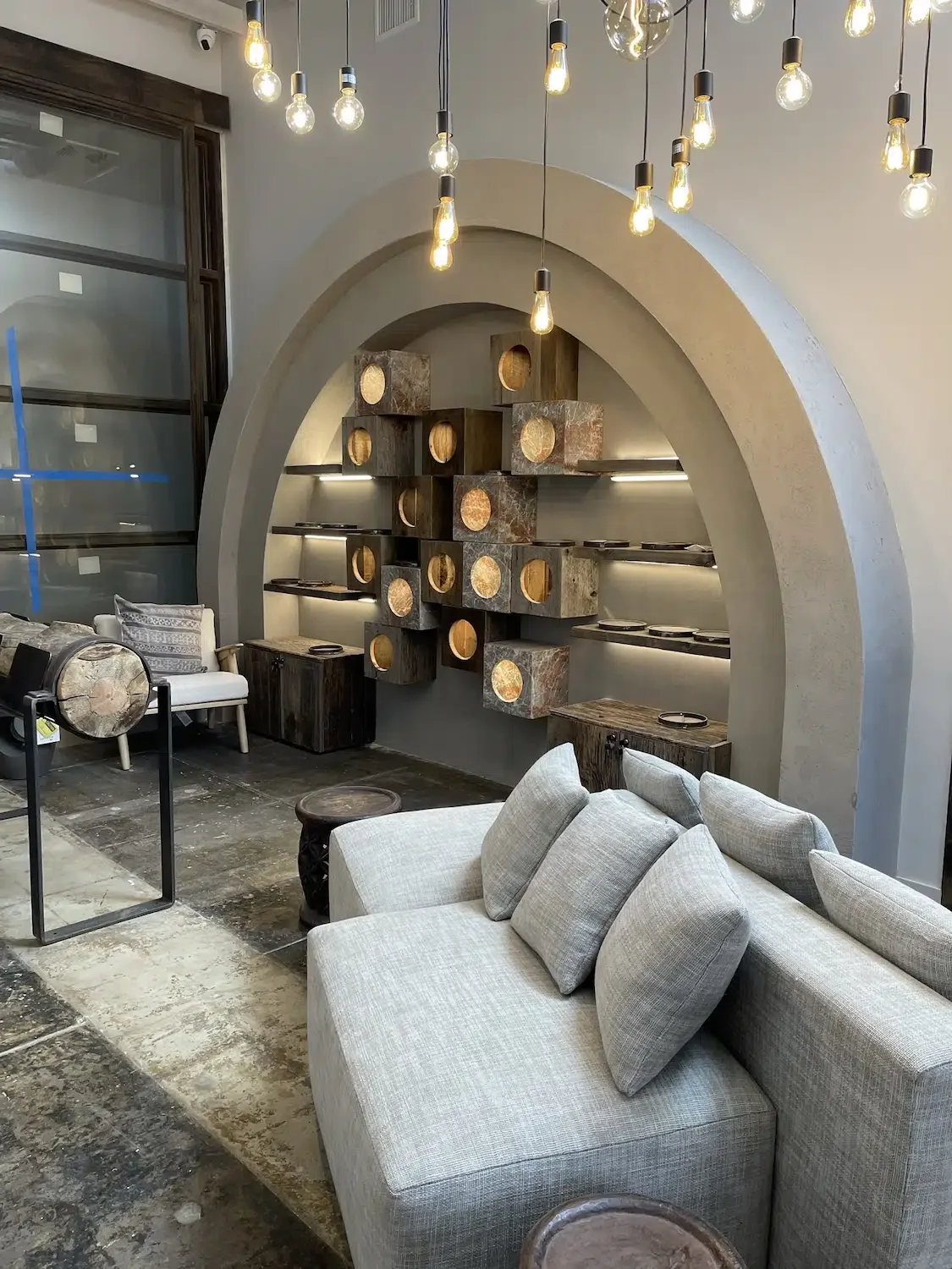 commercial-plaster-arch-lounge-seating-the-woods-west-hollywood.webp