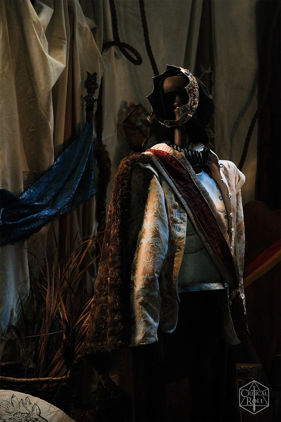 WM_1080x1620_0042_CR-C4 Opening-Hanna-14-WM.jpg