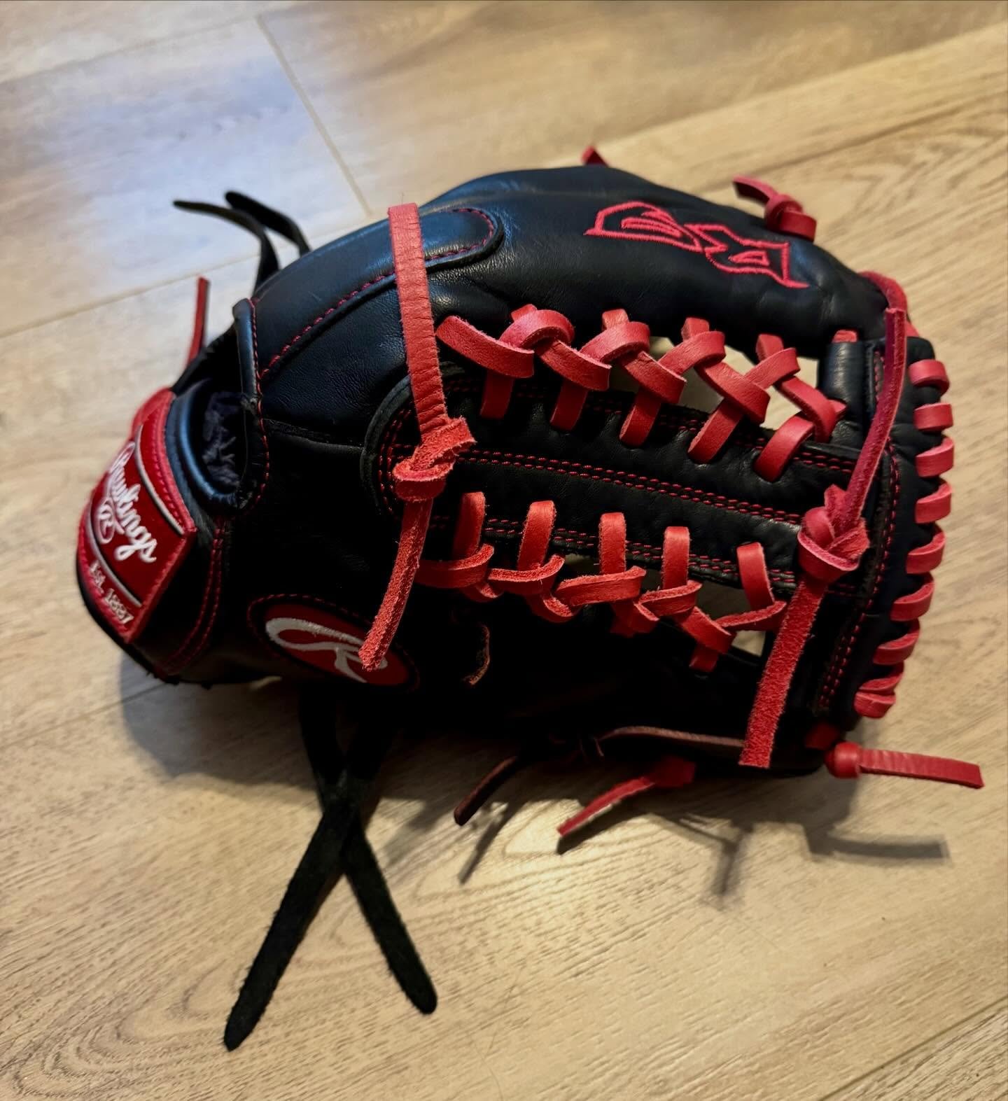 Rawlings R9 clean, condition, and relace.