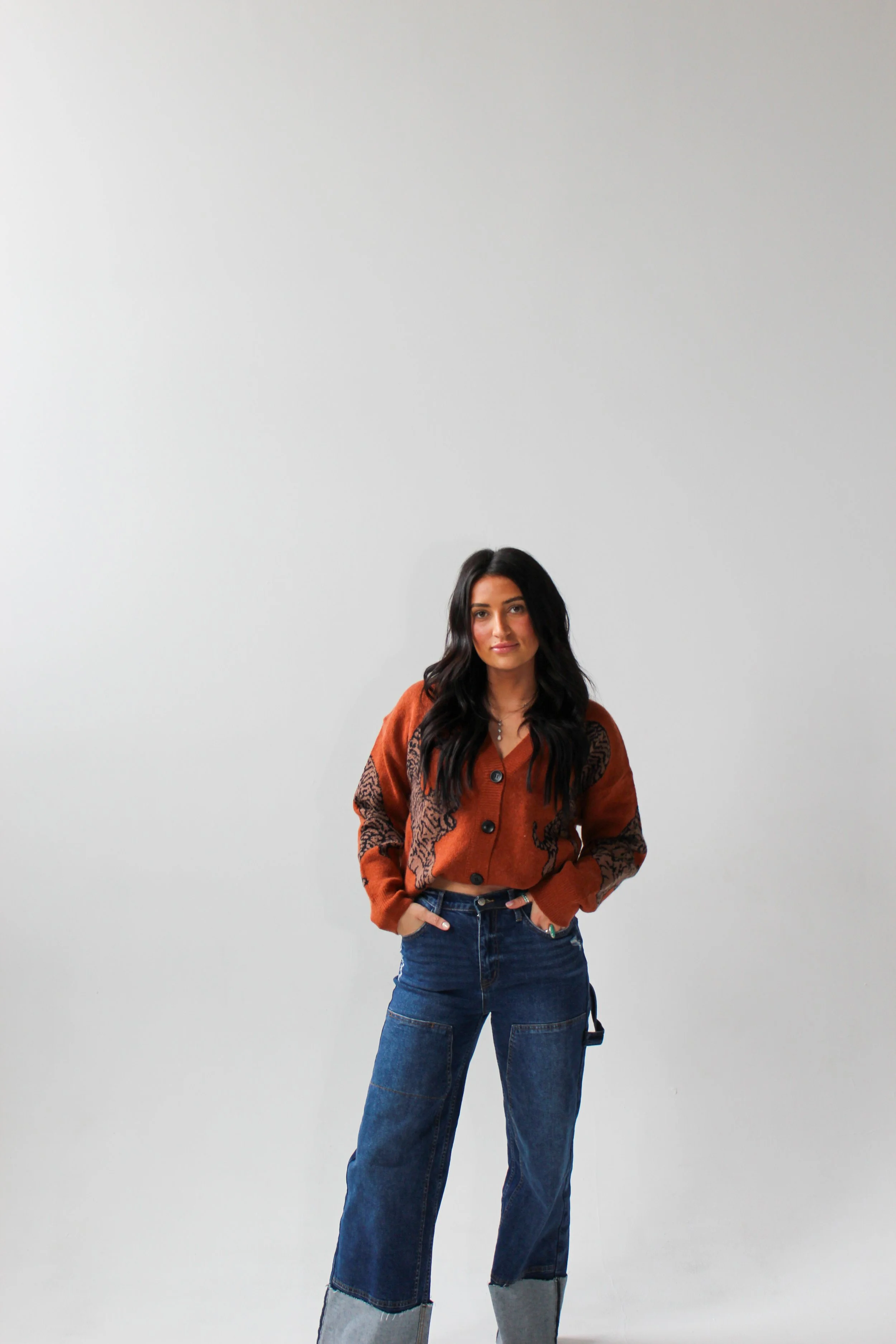 tiger sweater and jean dark .JPG