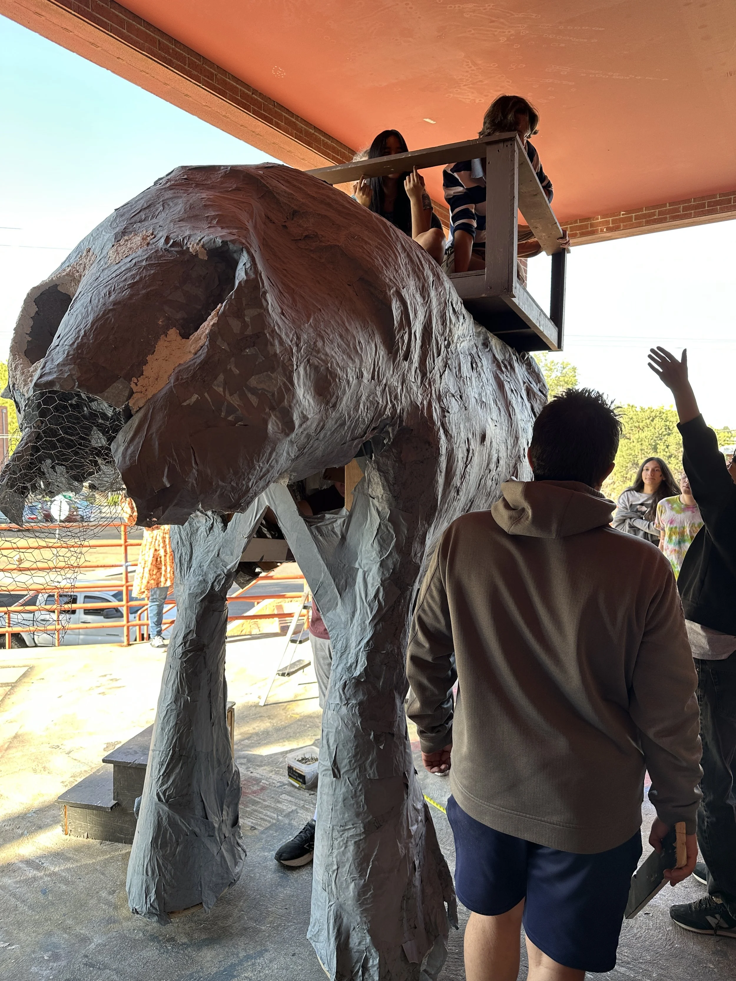 Actors testing out Kiouni for the first time