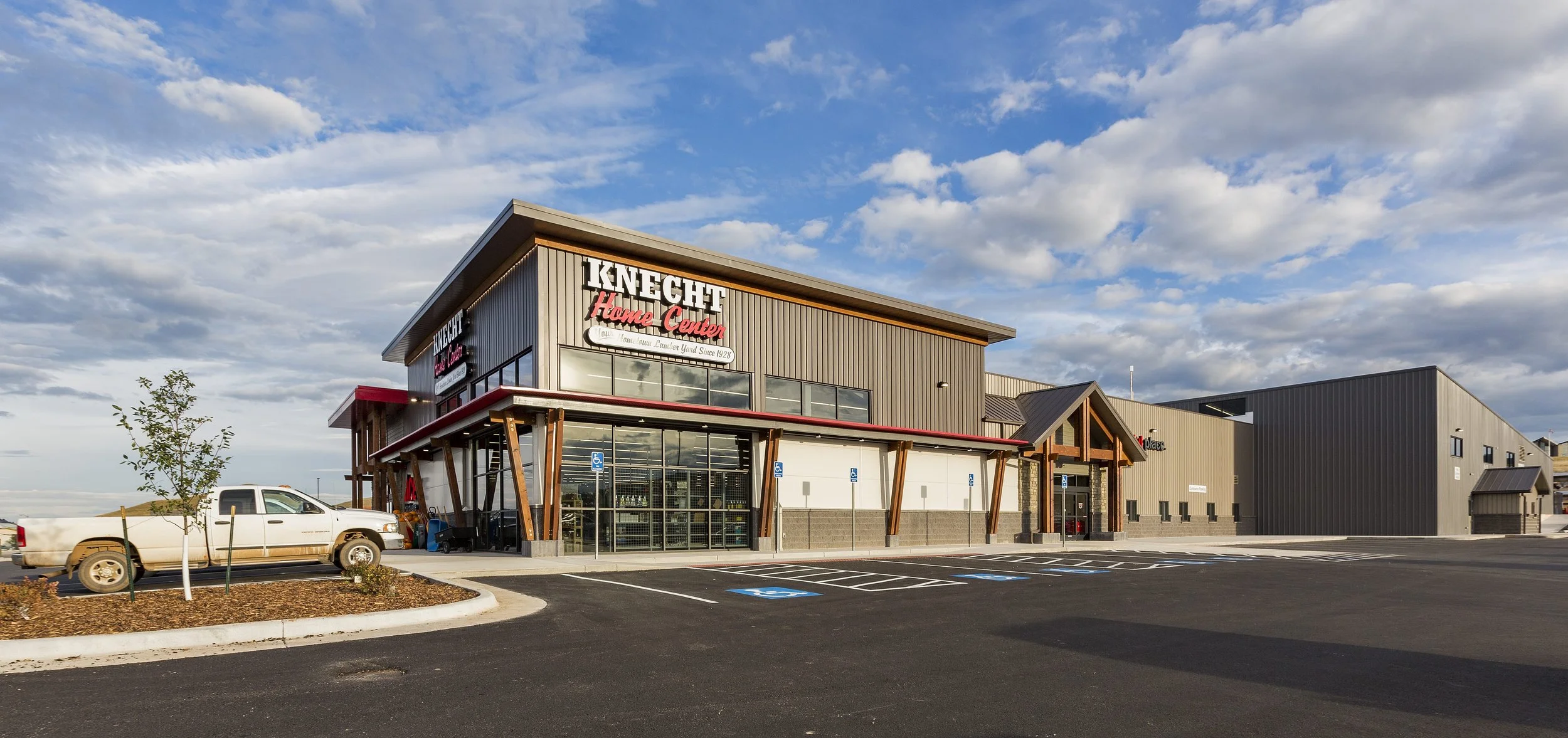 Knecht Home Canter7812.jpg