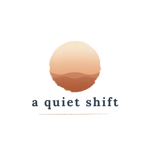 Logo of a sunrise or sunset over hills with the text 'Sunset Photography' beneath.