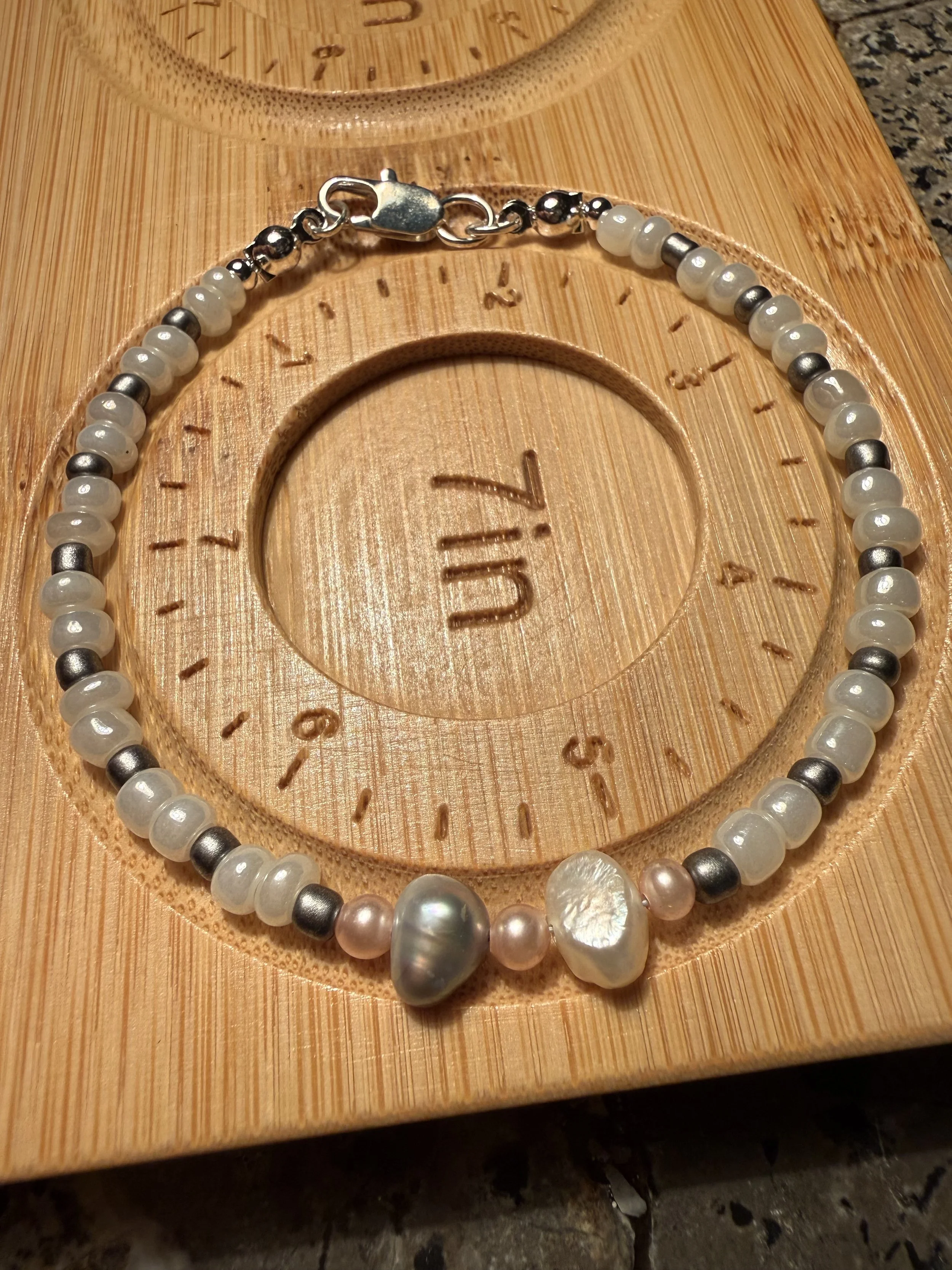 Small Glass Grey Pearl Bracelet Earring Set