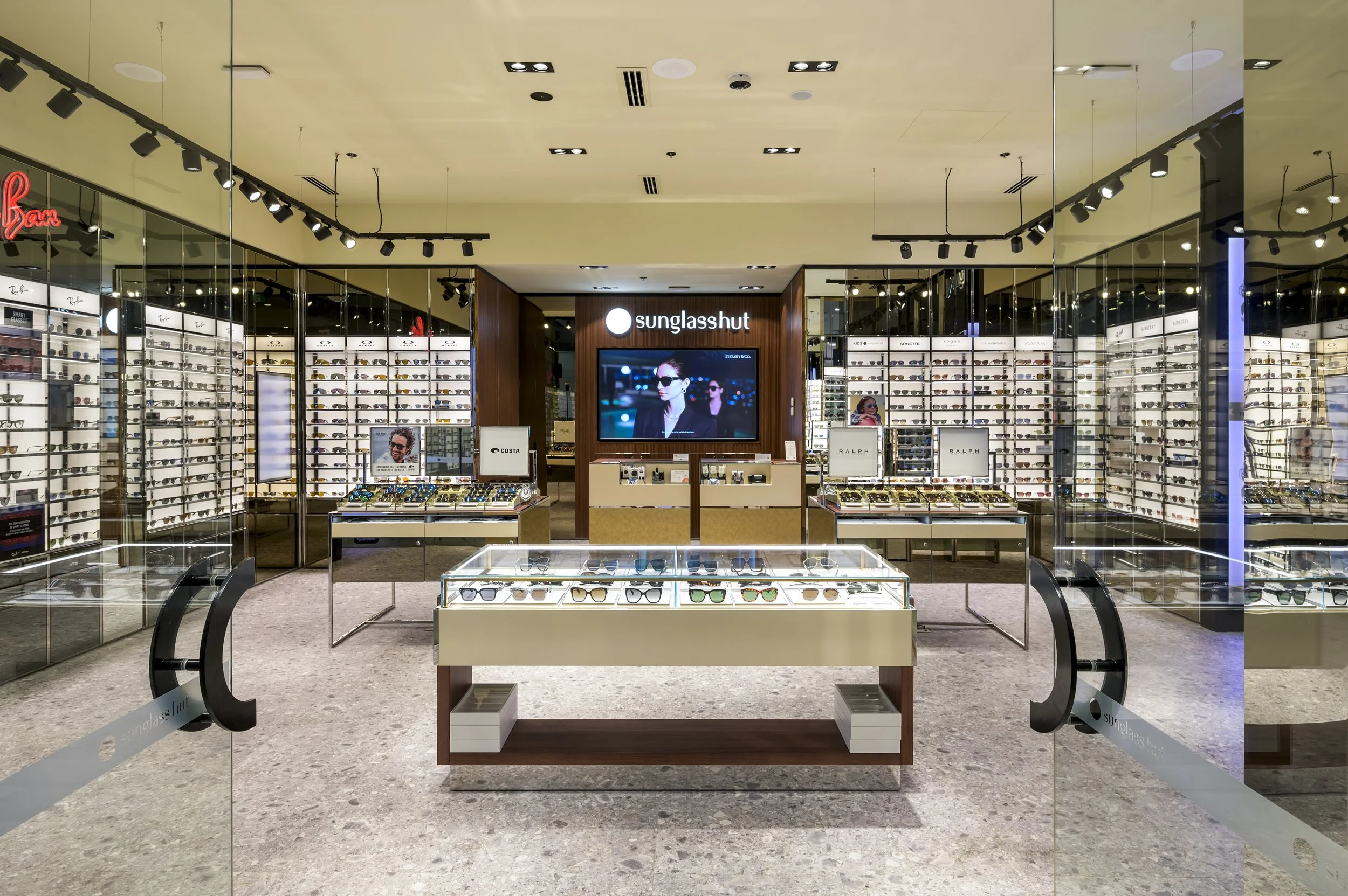 01-Atelier Photography-20240301-0353-dashing-Modifier-2.jpg