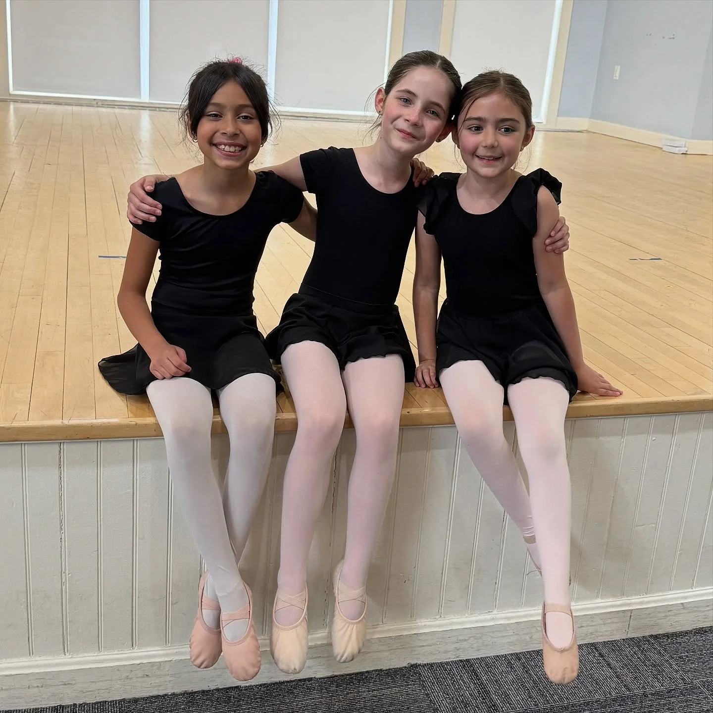 An exciting masterclass announcement coming today for DBB ✨ We can&rsquo;t wait to dance our way into the new year! 

@dbballet #dancer #ballet #classicalballet #newyorkballet #newyear