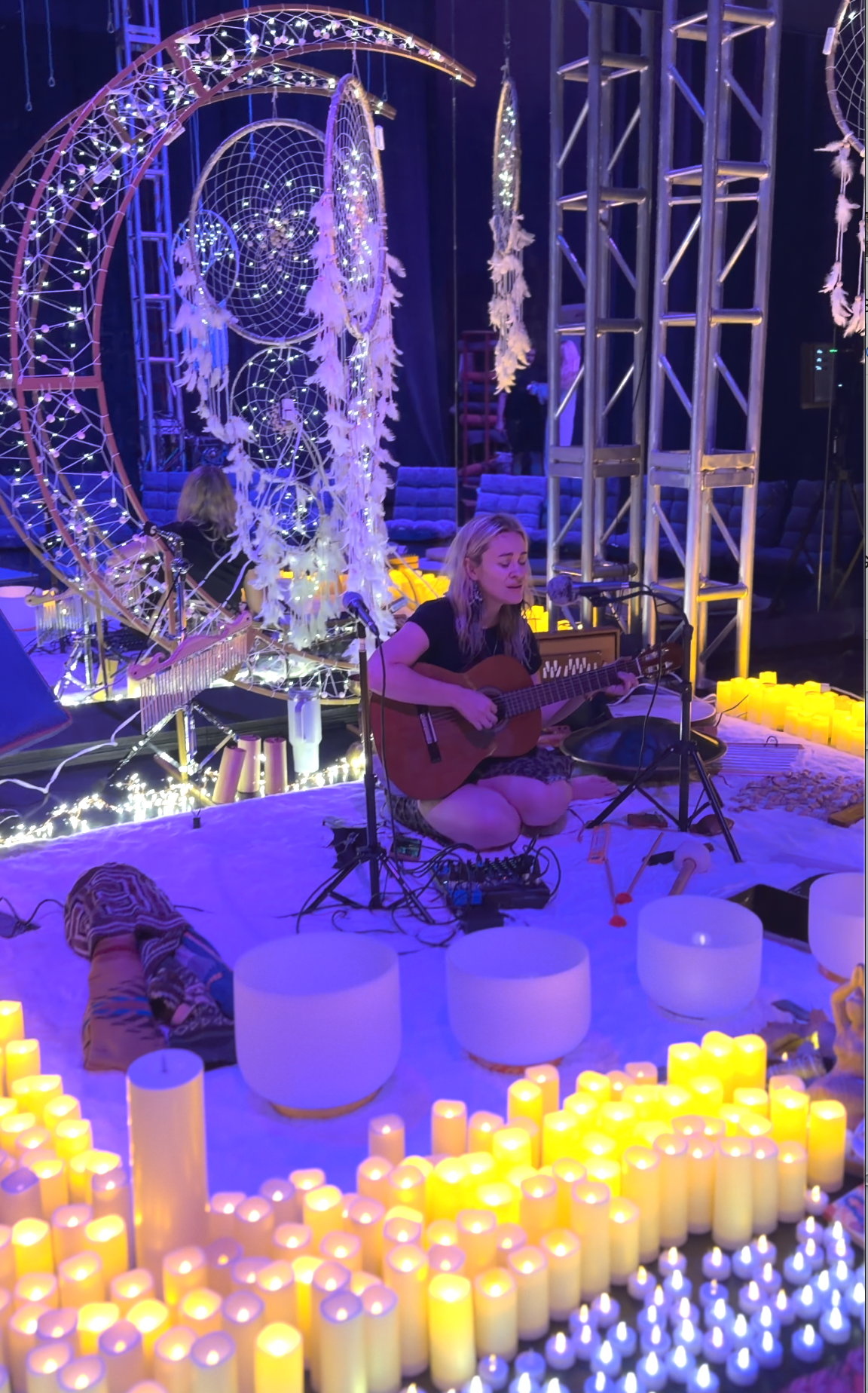 1000 CANDLES RELAXATION CONCERT