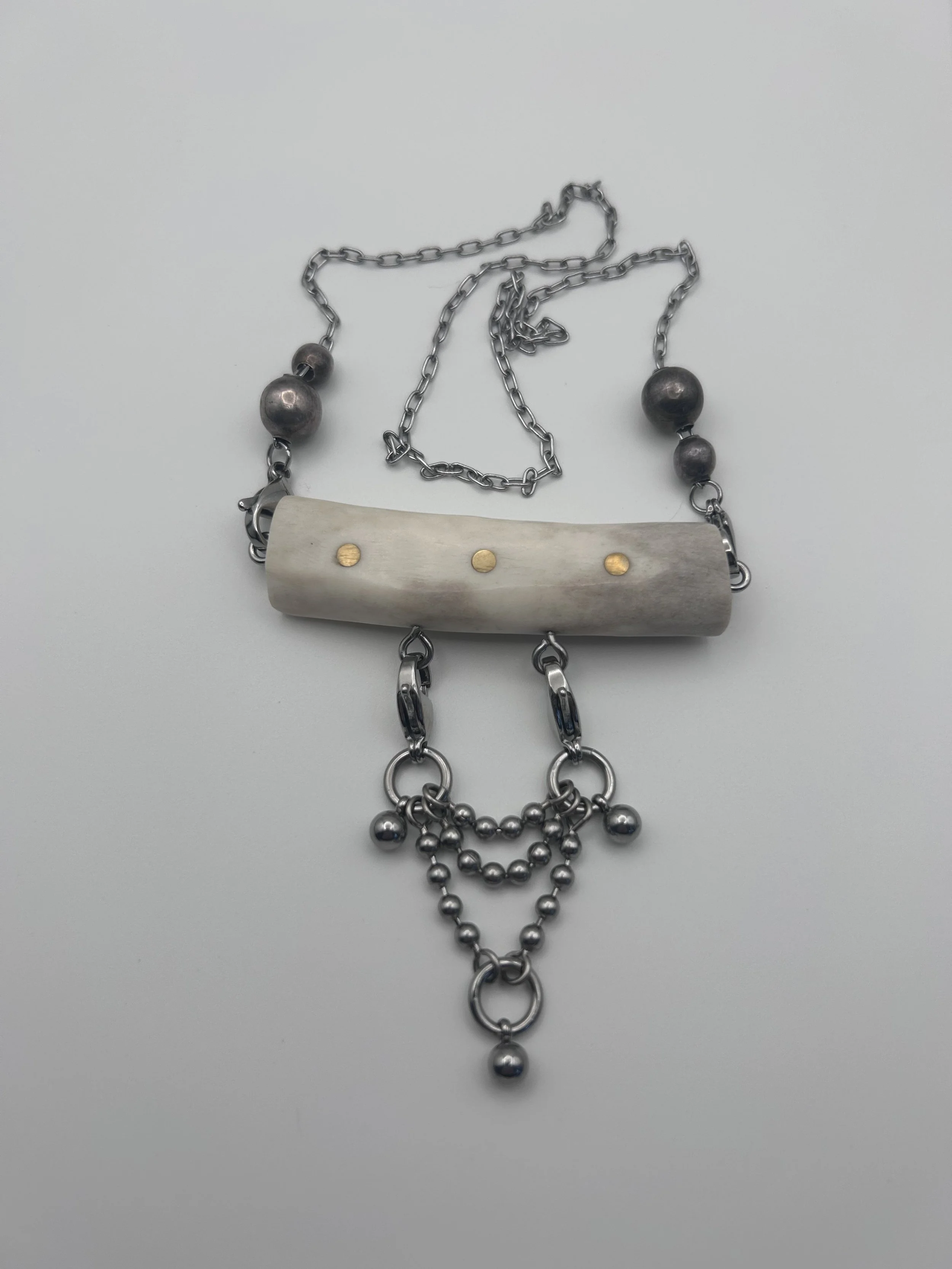 triple dot hanging antler