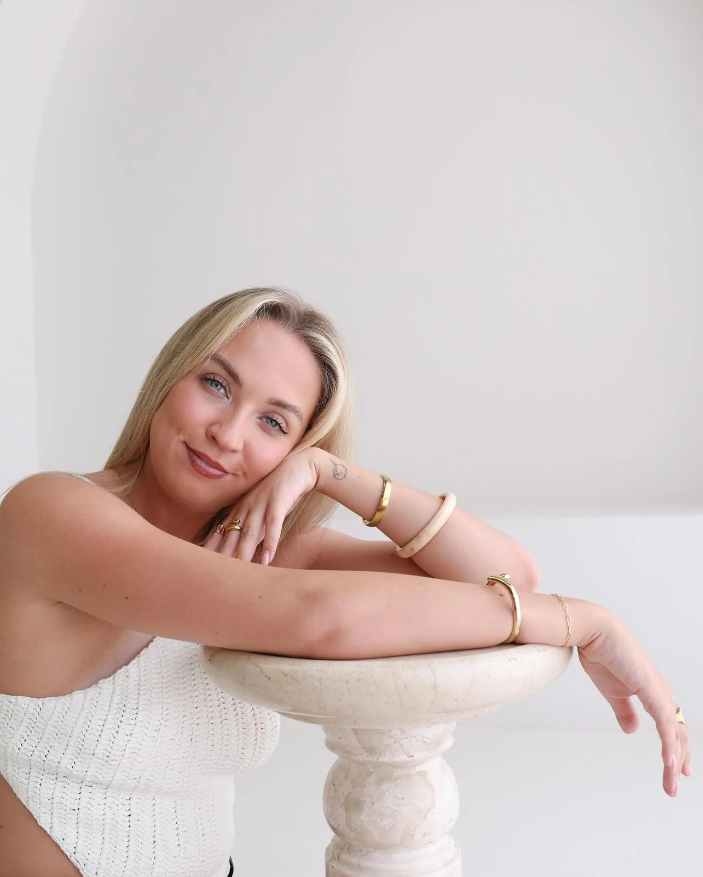 CHELS &mdash; @chelsmugford 

Photographed by @morganw___ 🤍

#sunshinecoastphotographer #sunshinecoaststudio #photographystudio #contentstudio