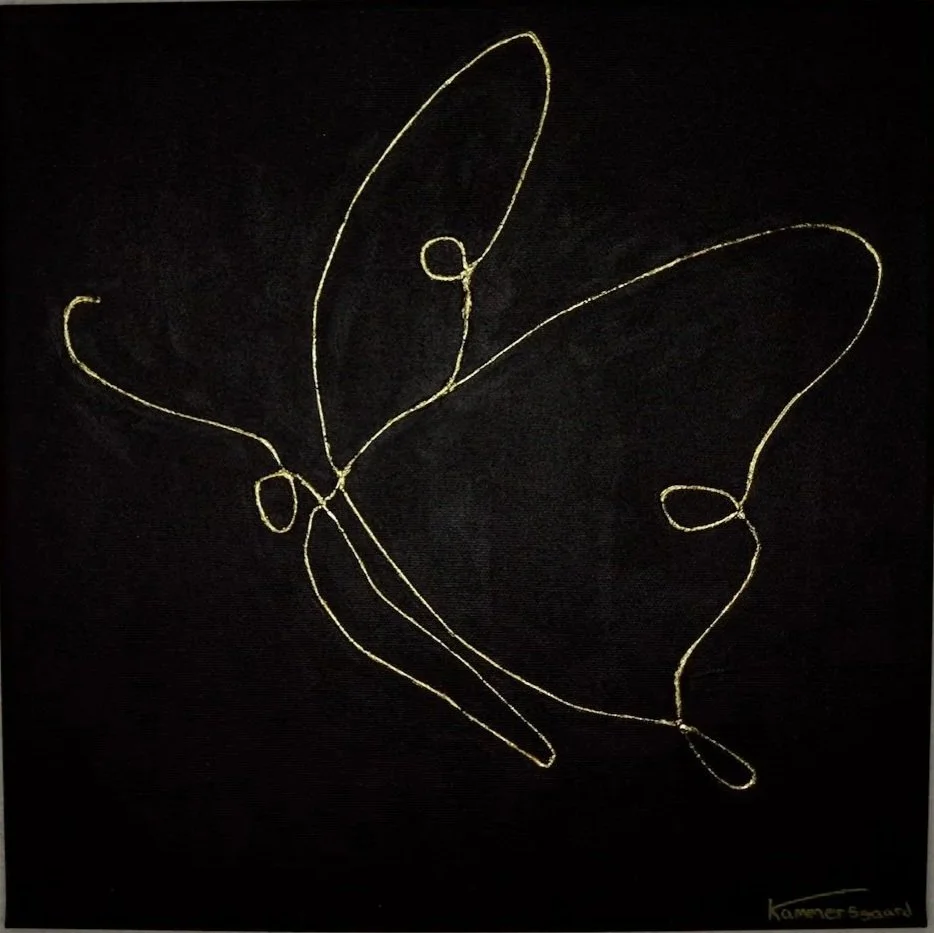  
 Sommerfugl 
   40x40 lærred, akryl, modeling paste, slagmetal.  
 Pris 600,- DKK   
 