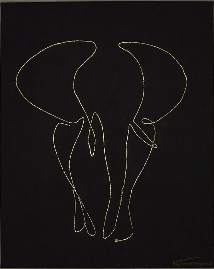  
 Elefant 
   40x50 lærred, akryl, modeling paste, slagmetal.  
 Pris 800,- DKK   
 