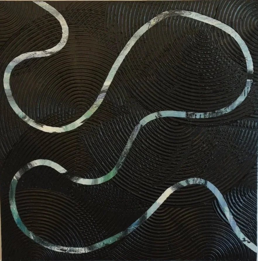  
 Den Røde Tråd 
   80x80 lærred, akryl, modeling paste.  
 Pris 2500,- DKK   
 