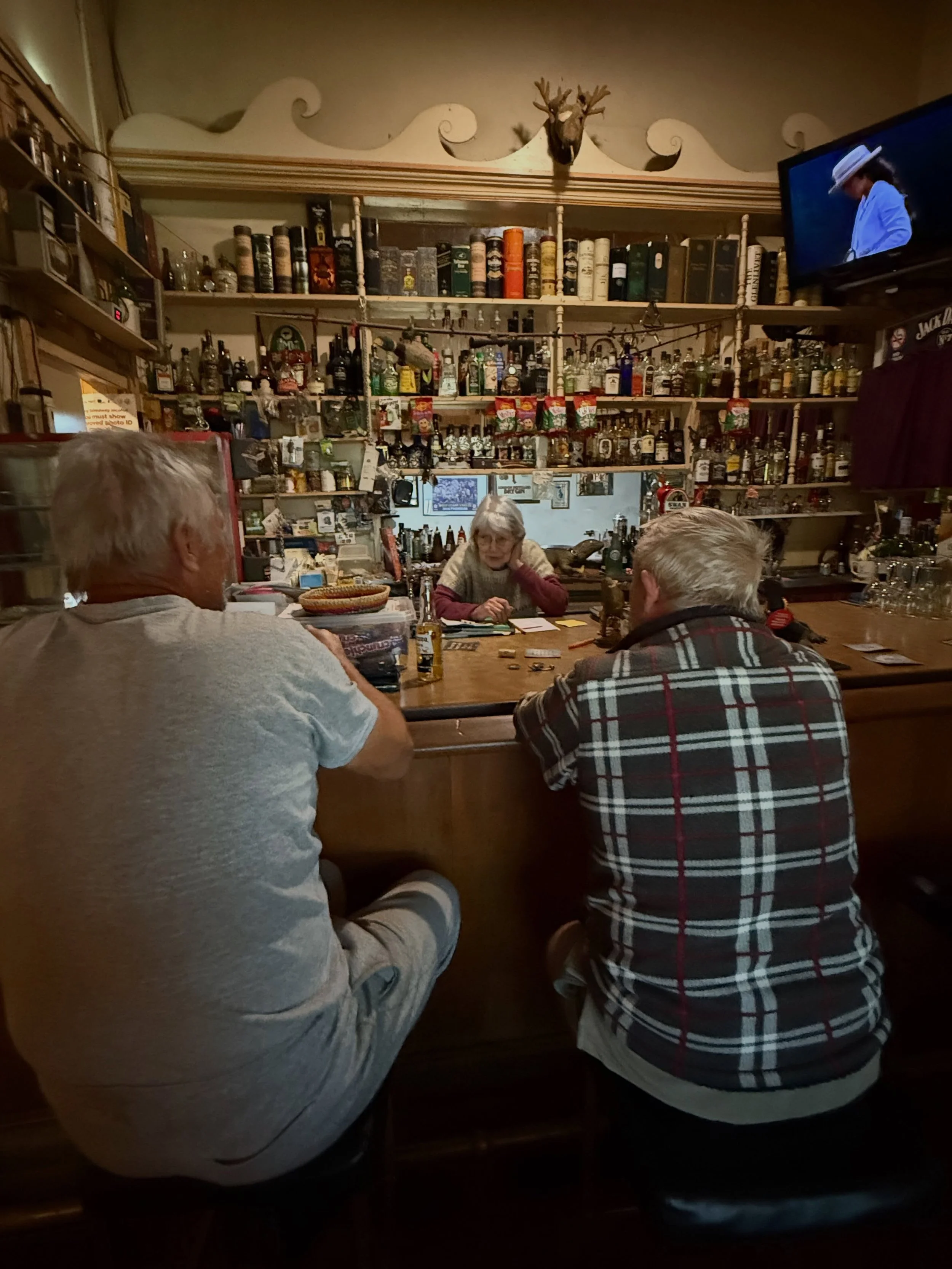 Out of the way, outback pubs are the best. The Kookynie spirits wall probably has more options than most city pubs! #outbackpub #publican #history #research #newstory