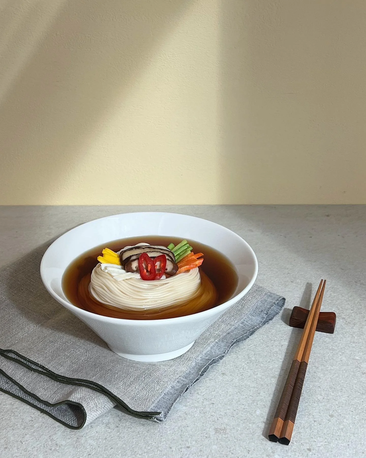 조금 아쉬운 국수 스타일링🍜

#food #baking #cooking #foodstyling #noodle #foodphotography #portfolio_sebin