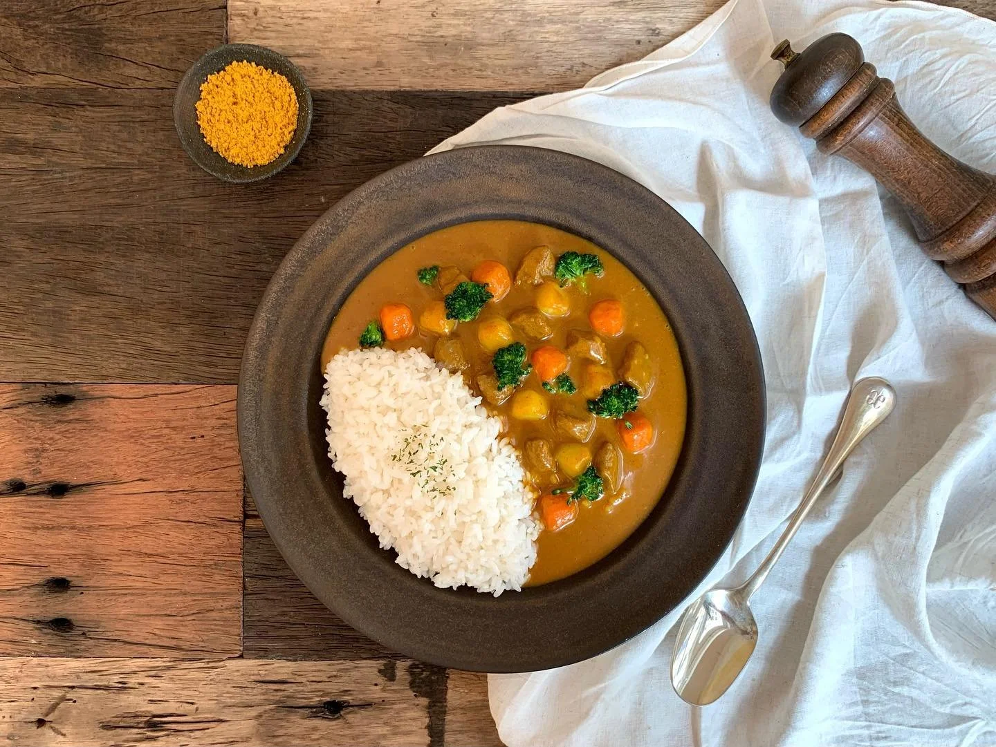 카레 스타일링🍛

#food #baking #cooking #foodstyling #curry #foodphotography #portfolio_sebin