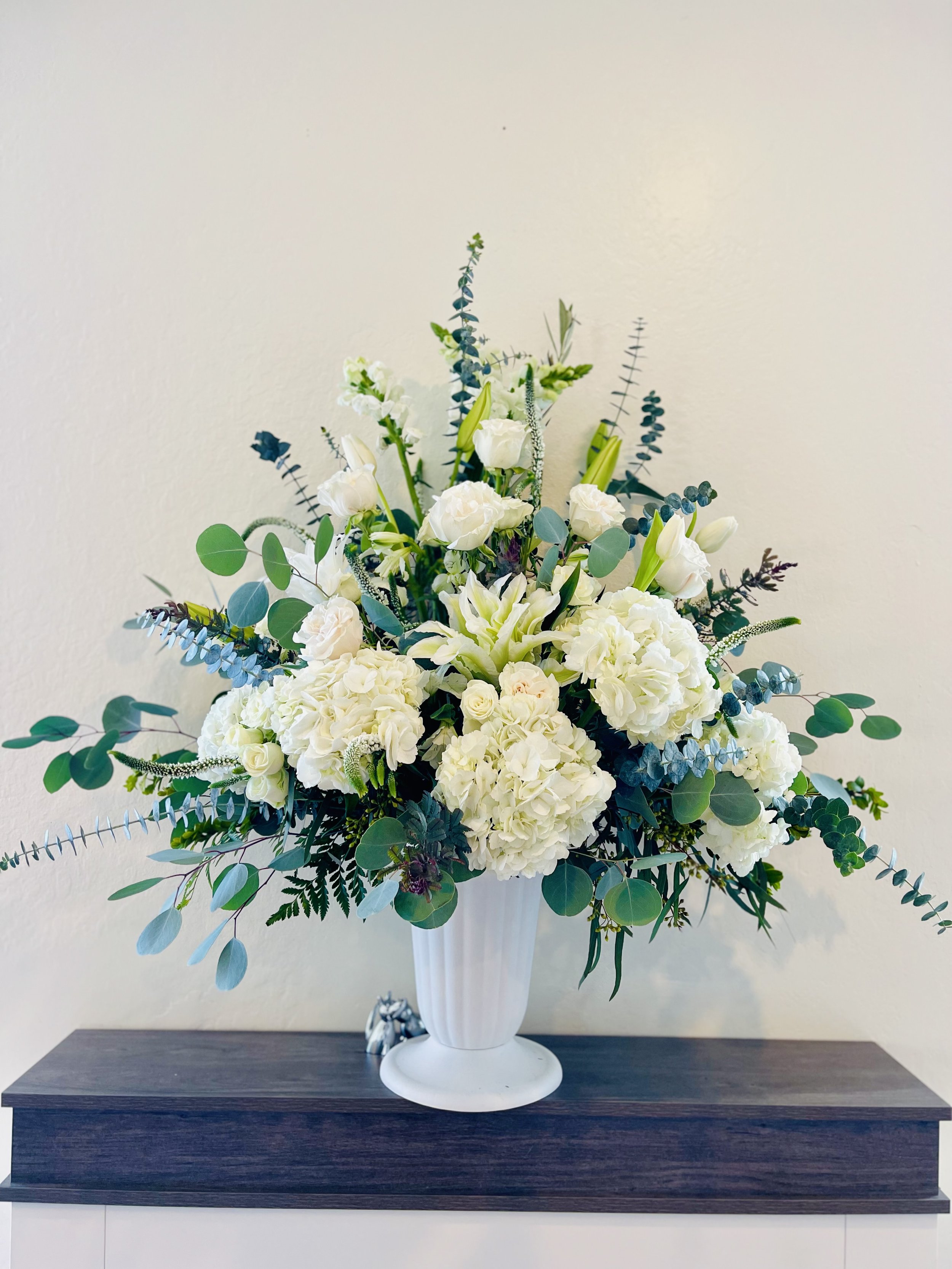 Romantic Garden Table Centerpiece