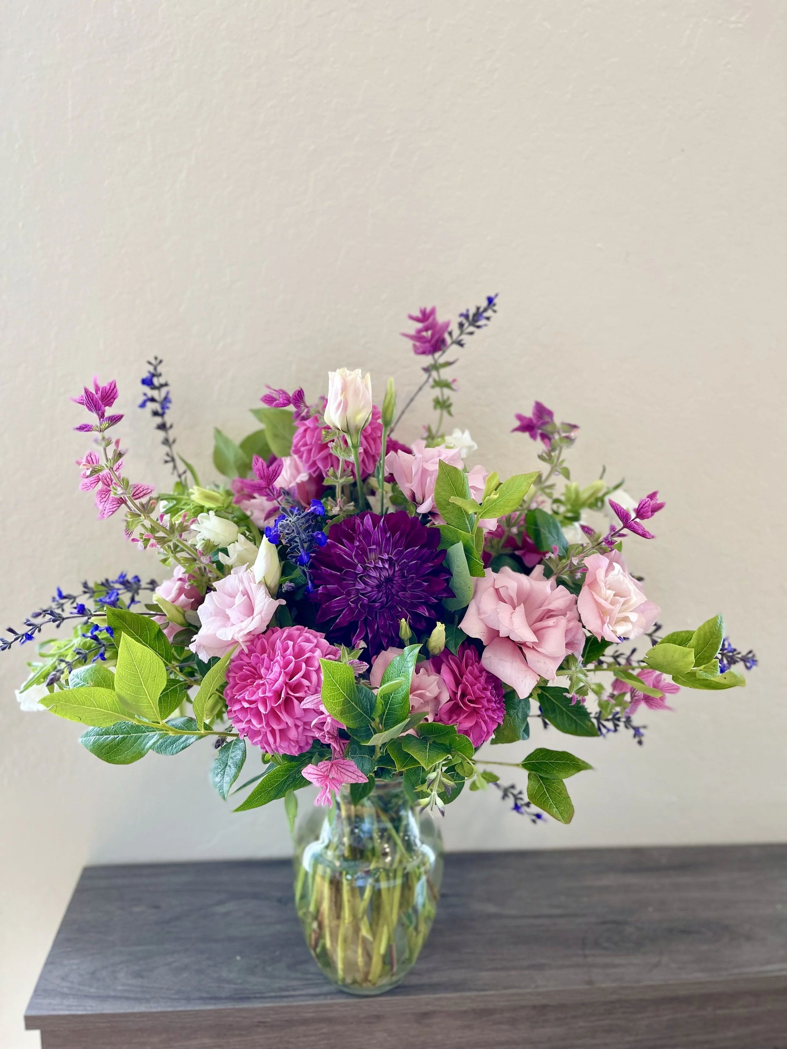 Flesh Flower with basket & vase (Medium)