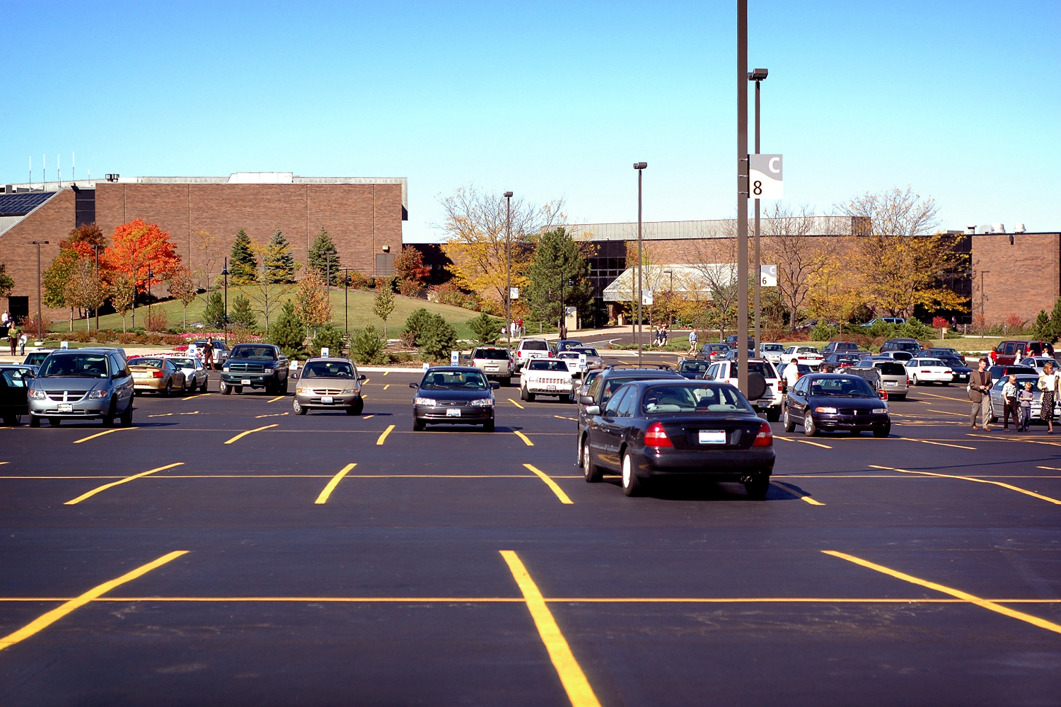 Benefits of Sealcoating for Michigan Driveways &amp; Parking Lots Before Winter Hits