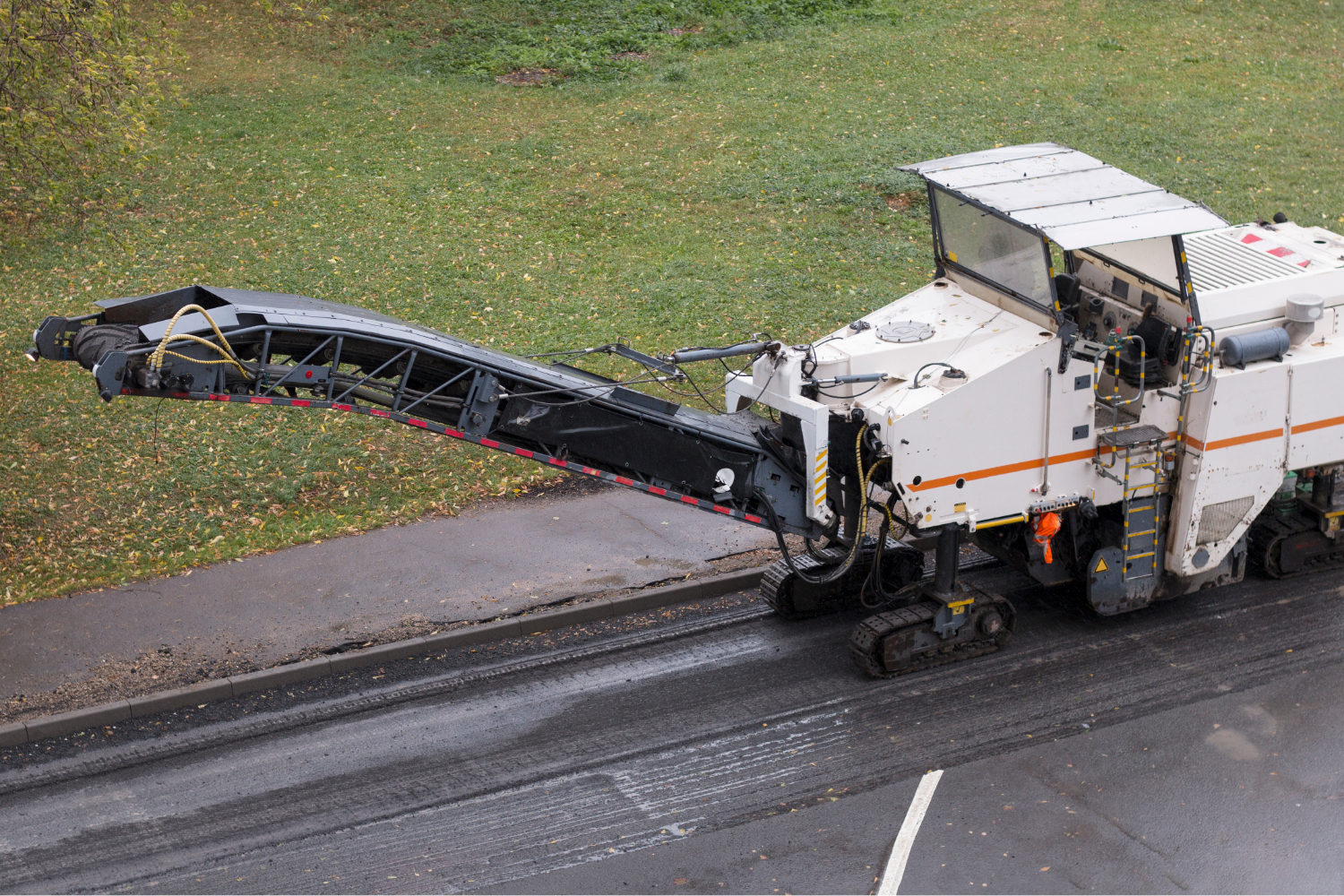 What to Expect During a Professional Asphalt Milling Job: Step-by-Step Guide