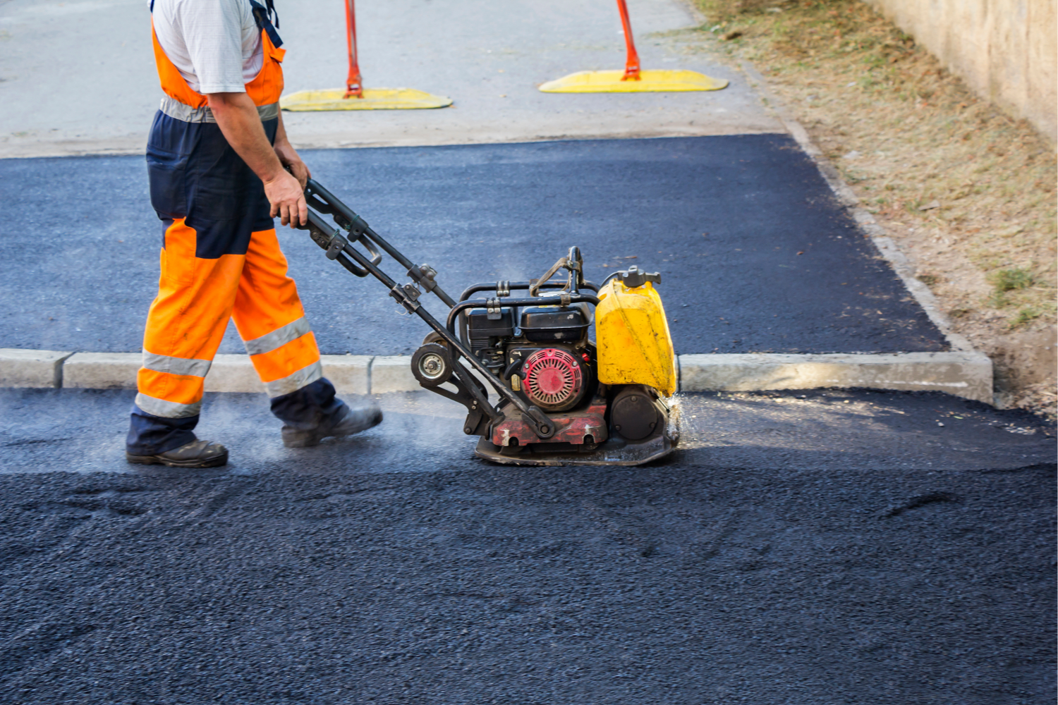 How to Plan an Asphalt Maintenance Schedule for Commercial Properties