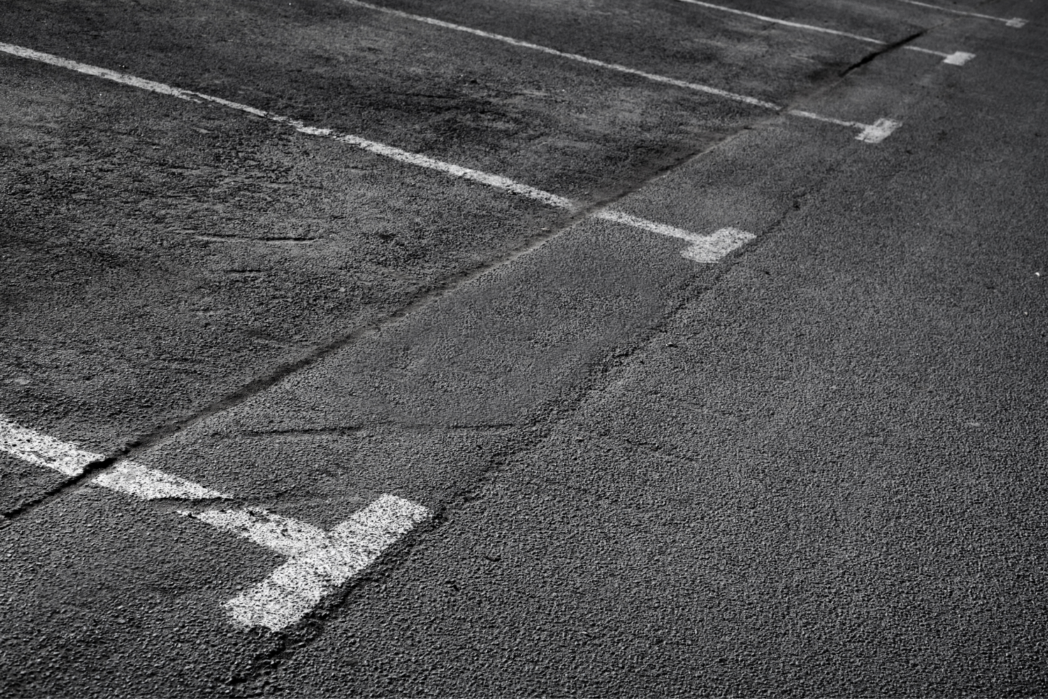 Key Signs Your Commercial Lot Needs Asphalt Resurfacing