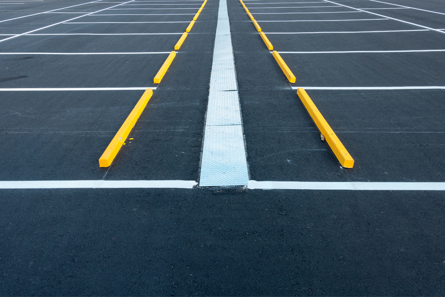 How Sealcoating Maintains a Smooth, Safe Parking Surface