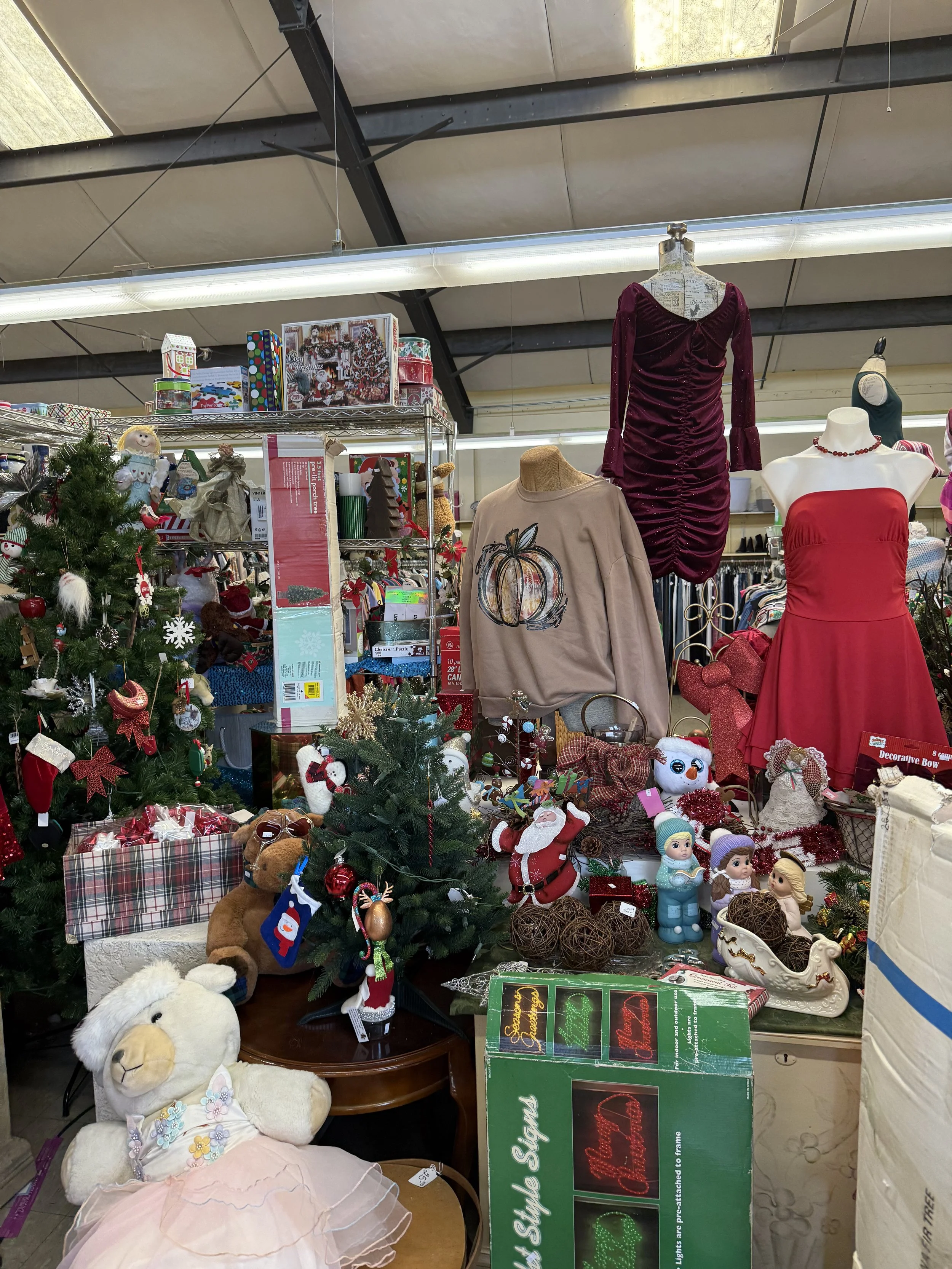 The Church Mouse Thrift Shop Center (Sonoma)