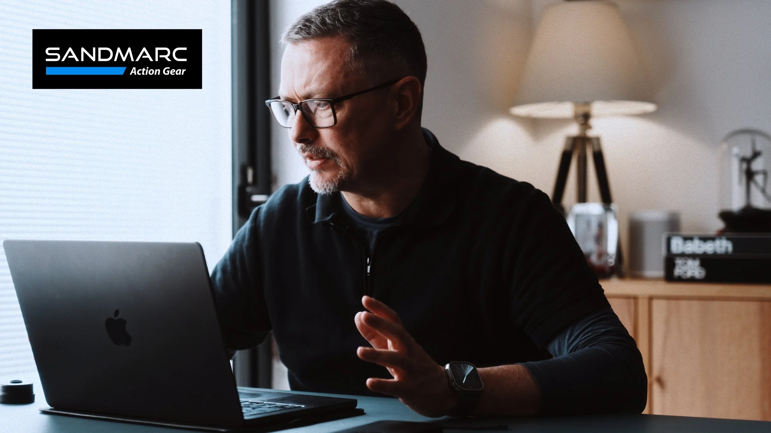 SANDMARC Leather Gear Review.jpg