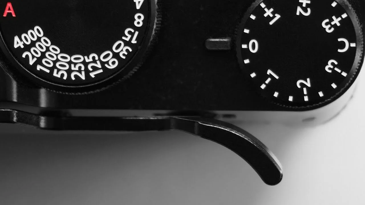 SmallRig Thumb Grip & Soft Press Shutter Button - Fujifilm X100VI - Accessories