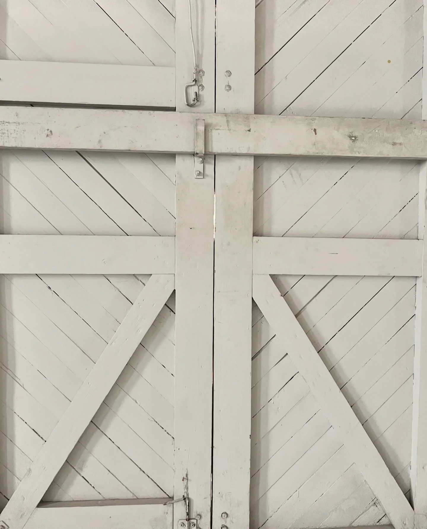 When one door closes, even more beautiful, unique, vintage doors open 🙌🏽

We&rsquo;ll be opening the doors to our new space for connection, expression, and embodied joy soon&hellip; ✨ follow along for updates!

#sanctuary #sacramento