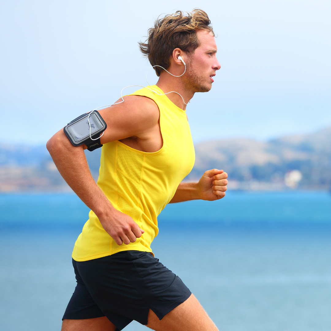 Bărbați care fac sport