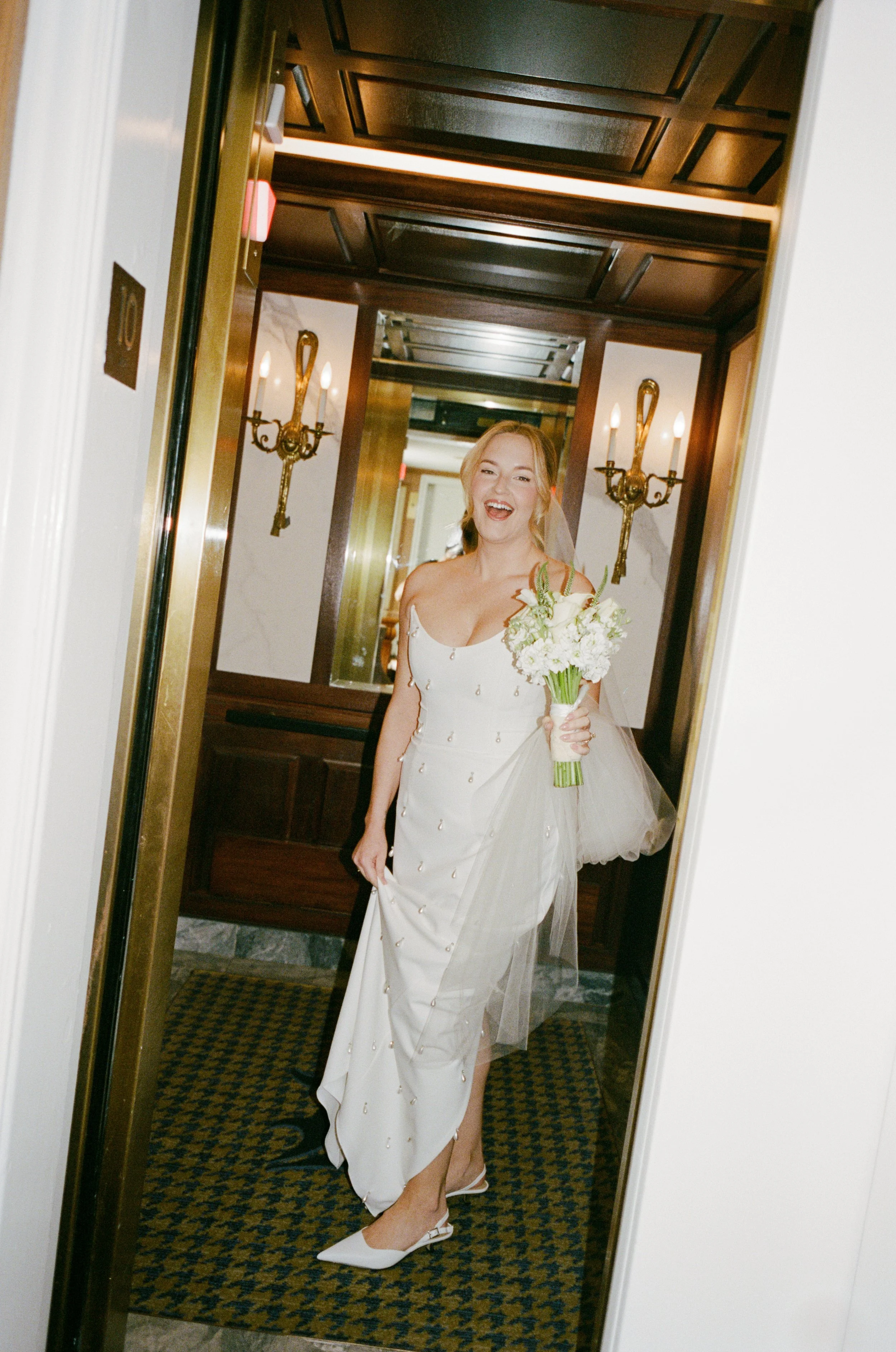 the-drake-chicago-wedding8.jpg