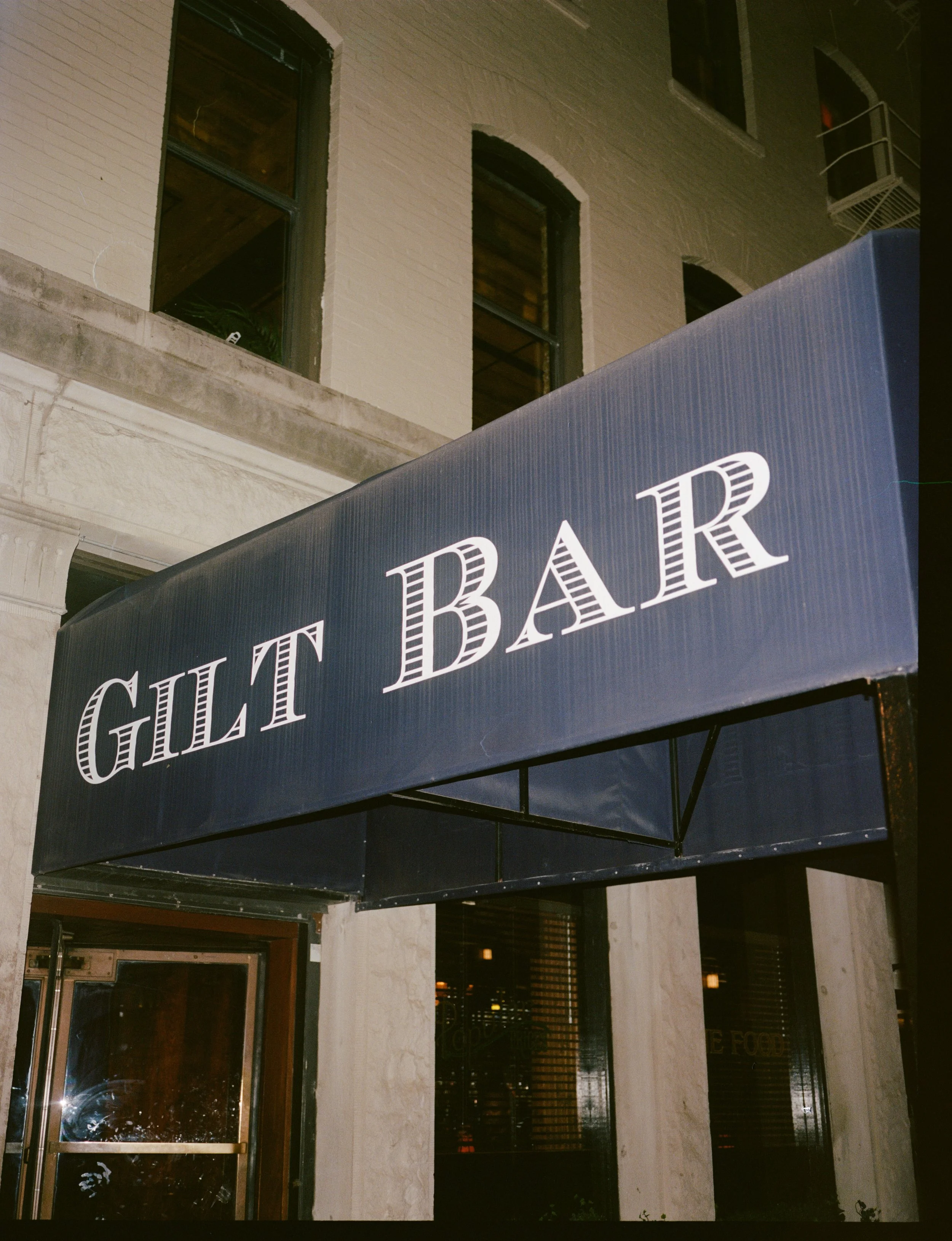 gilt-bar-wedding-reception-chicago20.jpg