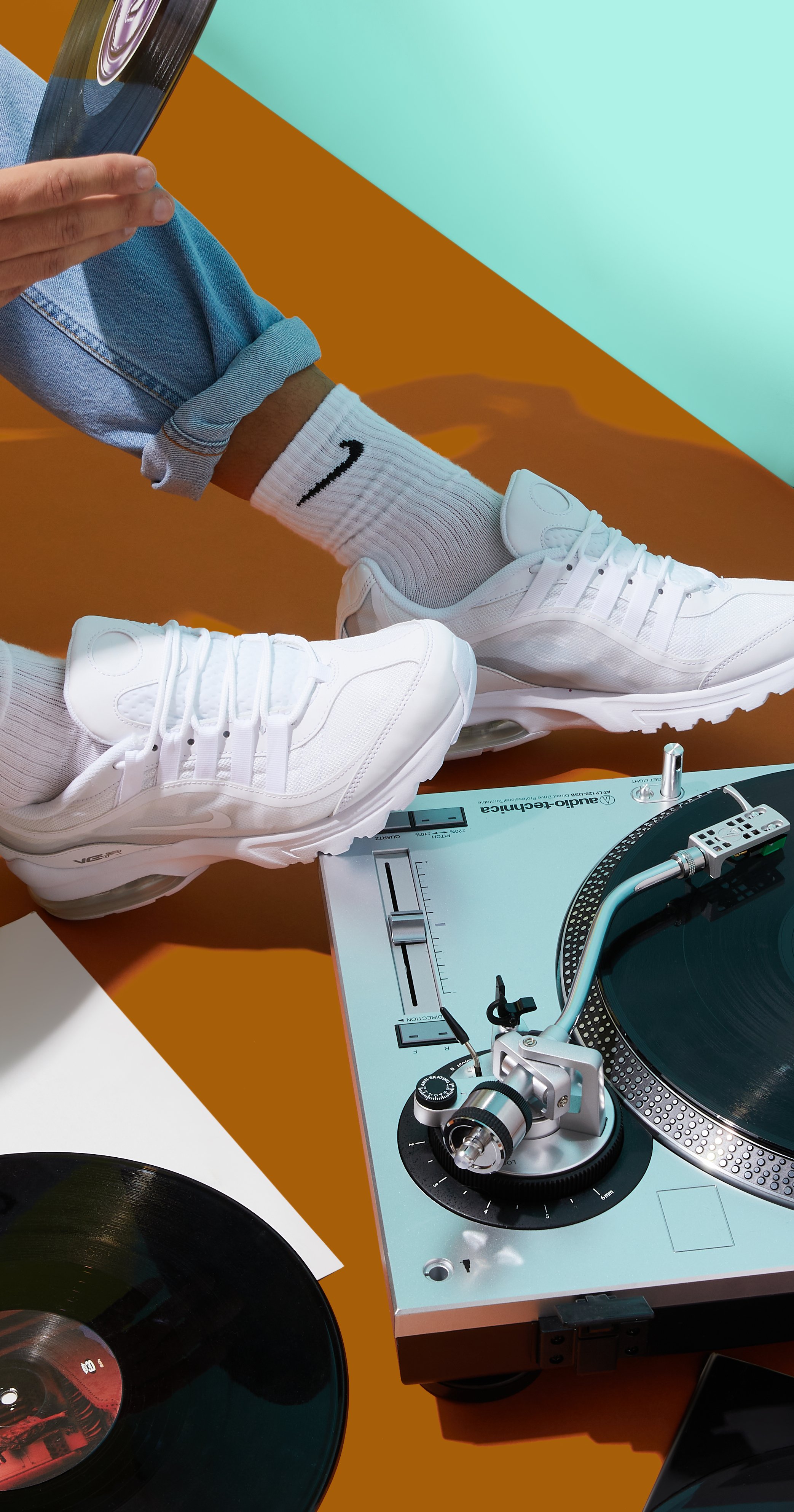 TRENDY SHOES MEN - story.jpg