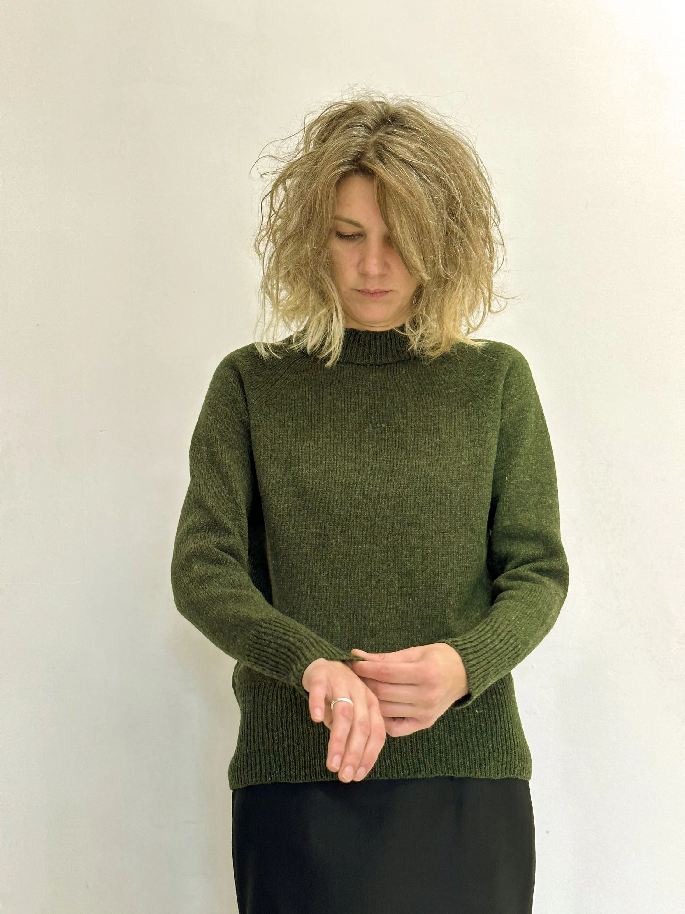 Lambswool Raglan Crew — Women’s Relaxed Jumper - side angle view