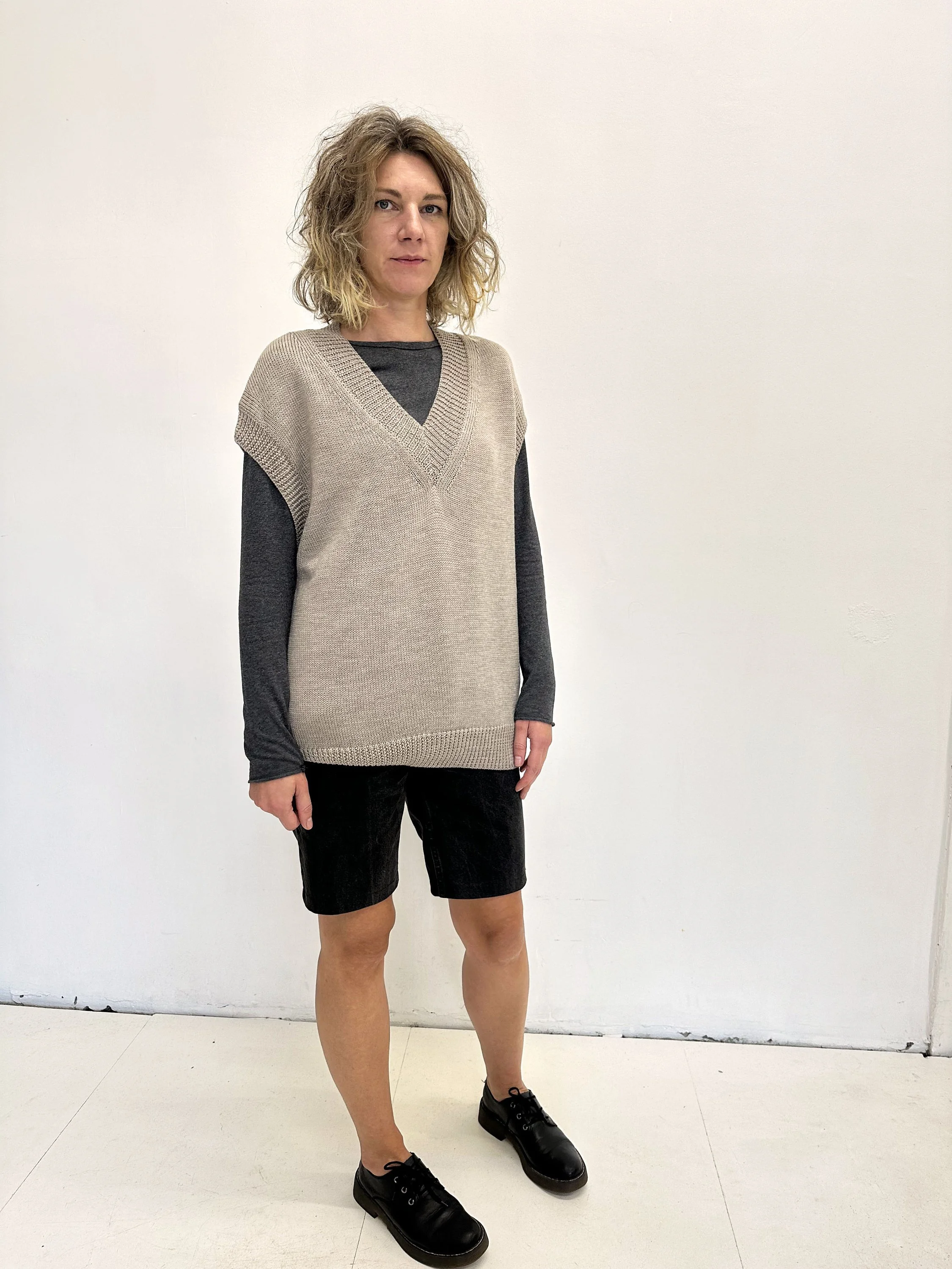 Oversized Wool V-Neck Vest - Beige Melange - back view detail