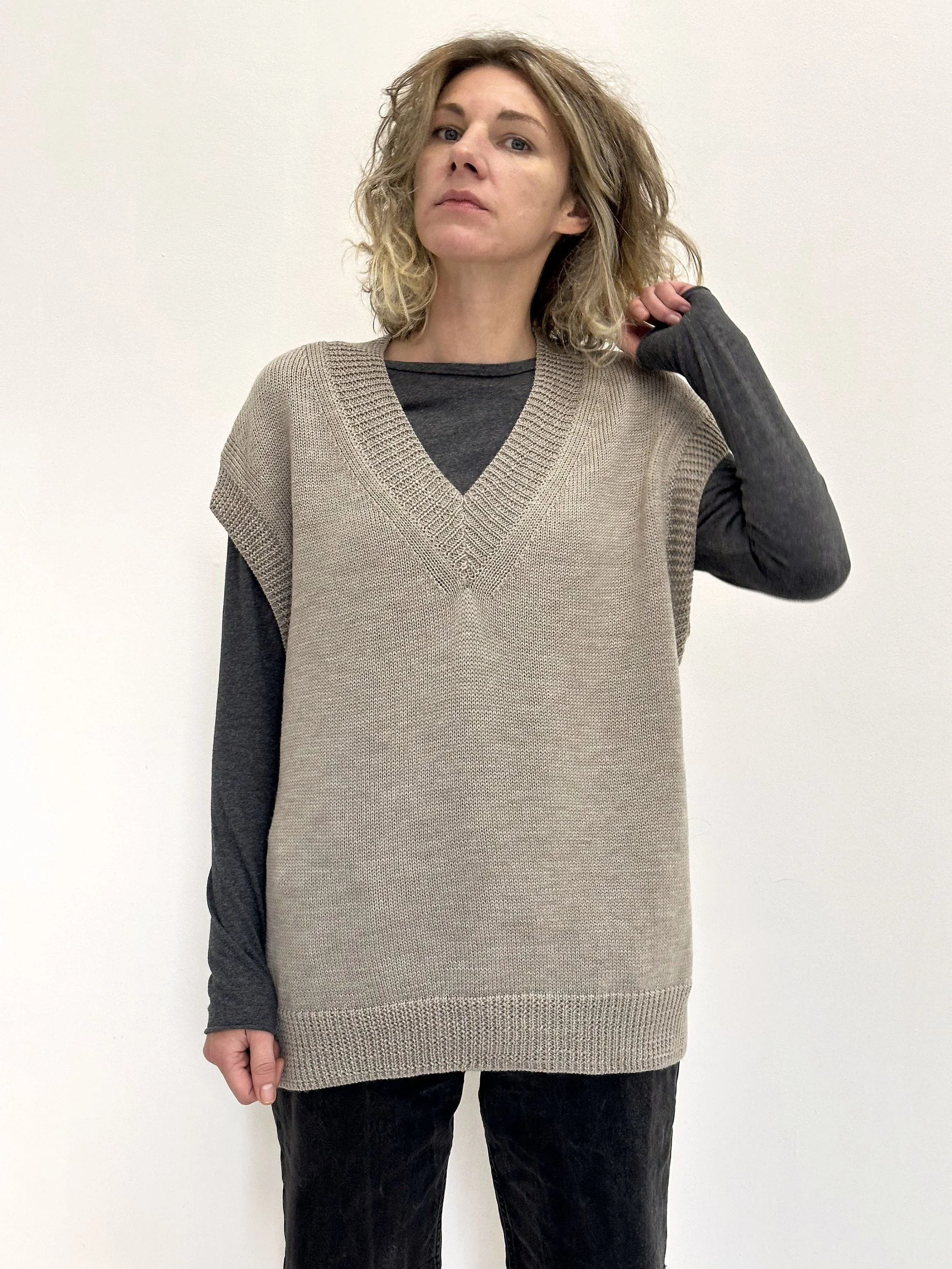 Oversized Wool V-Neck Vest - Beige Melange - texture and material detail