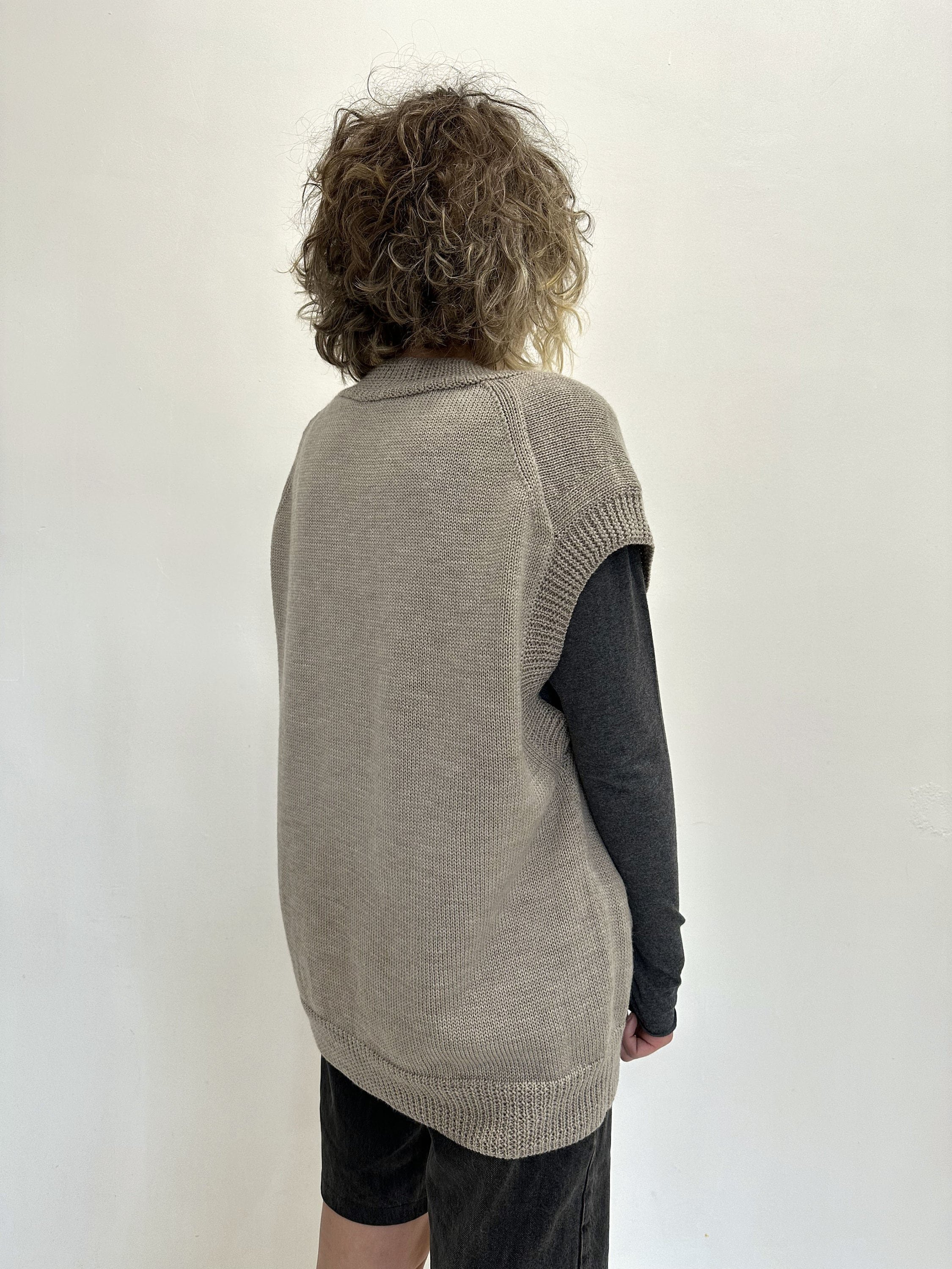 Oversized Wool V-Neck Vest - Beige Melange - additional view 1