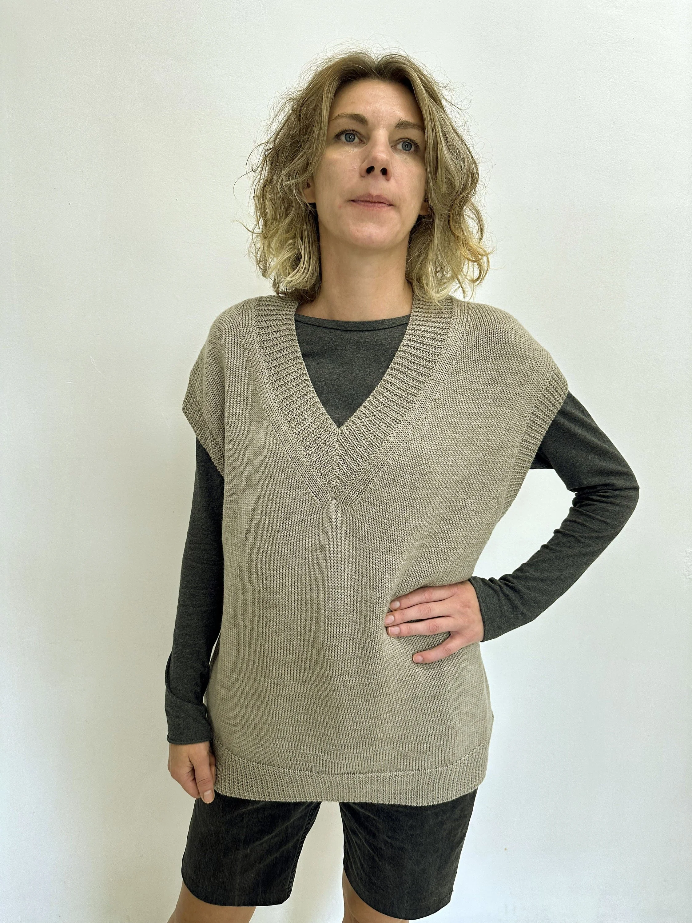 Oversized Wool V-Neck Vest - Beige Melange - additional view 2