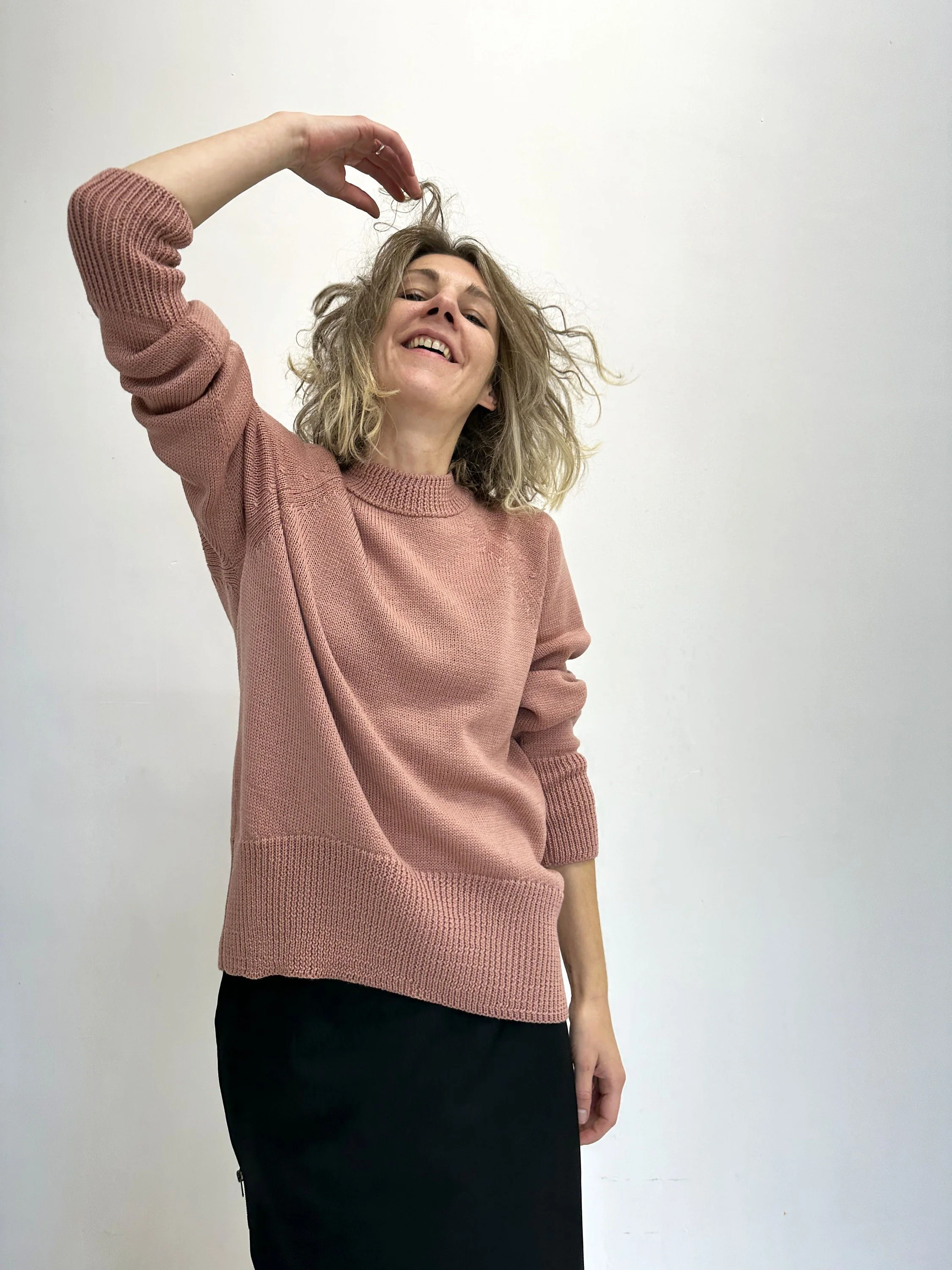 Hand-Knitted Merino Wool Raglan Sweater - Dusty Pink Oversized Jumper