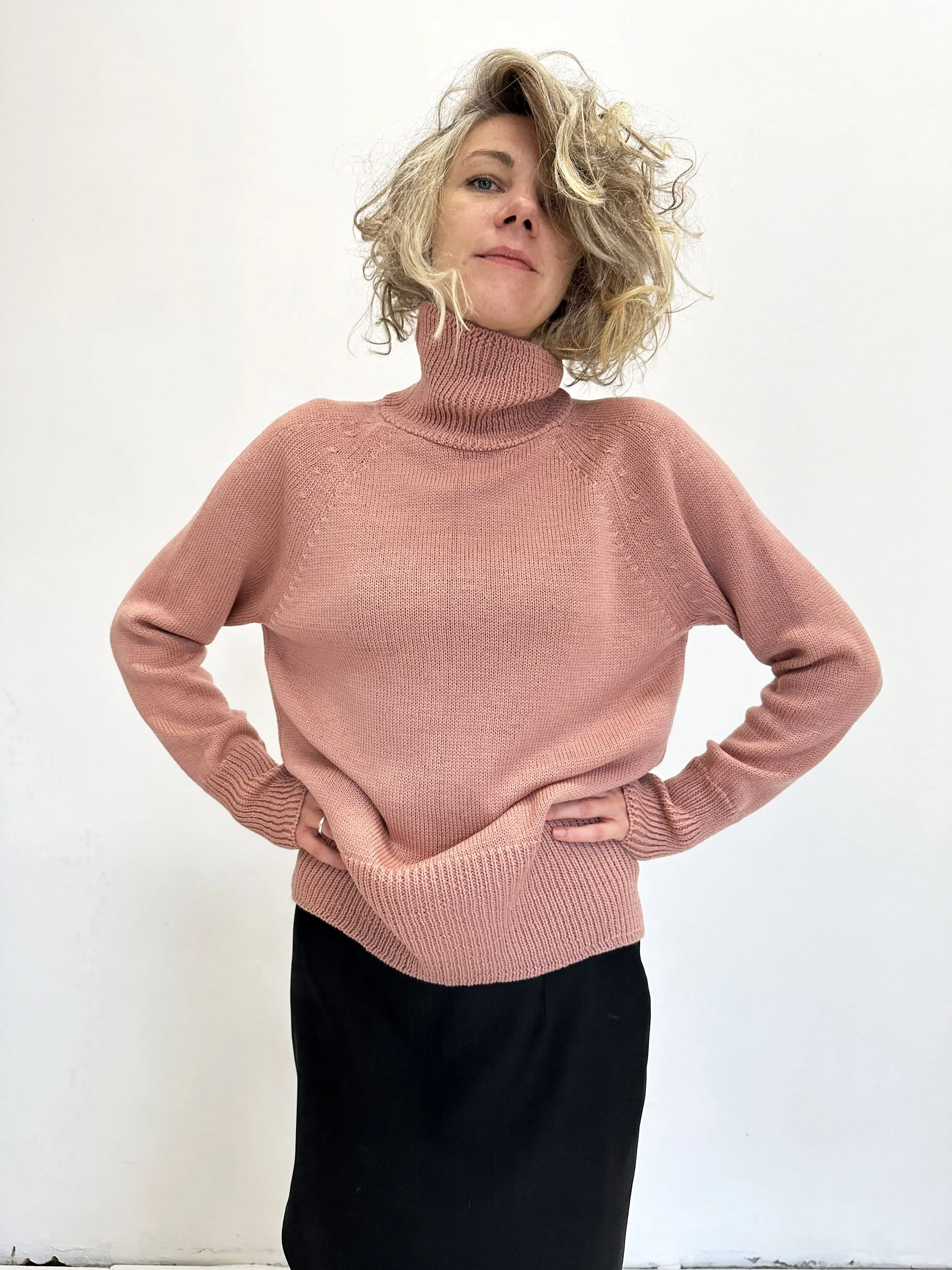 Oversized Merino Turtleneck — Dusty Pink Raglan - additional view 2