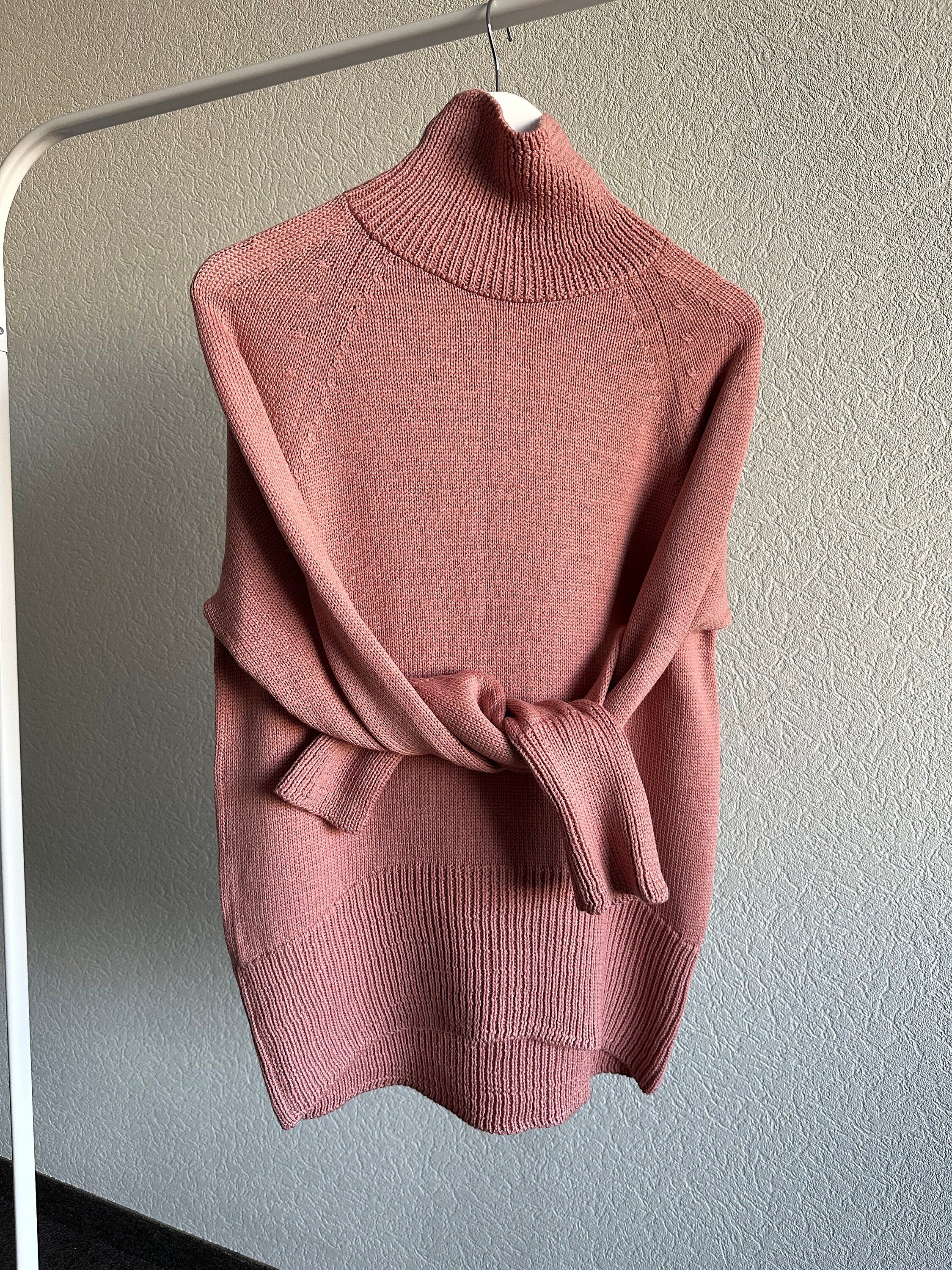 Oversized Merino Turtleneck — Dusty Pink Raglan - additional view 3
