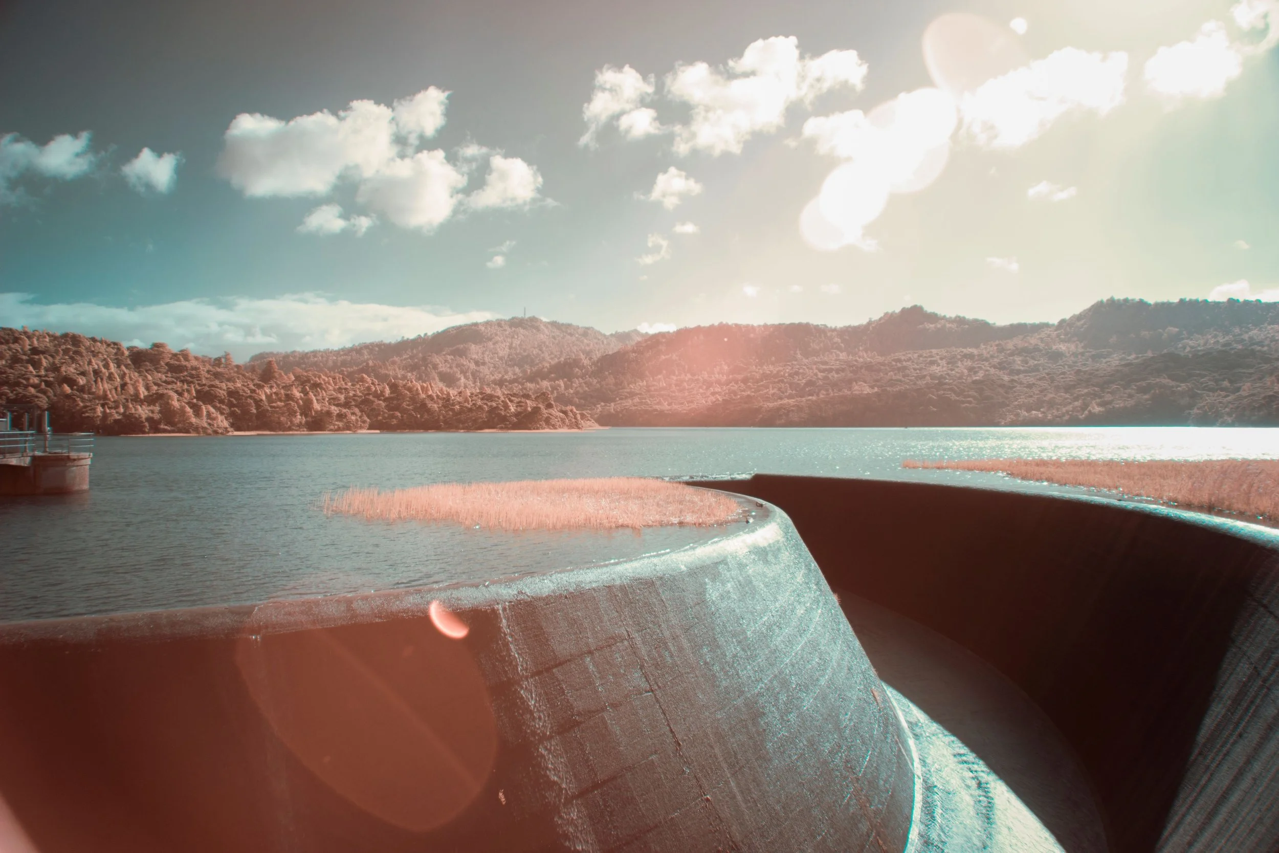 Nihotupu Reservoir.jpg